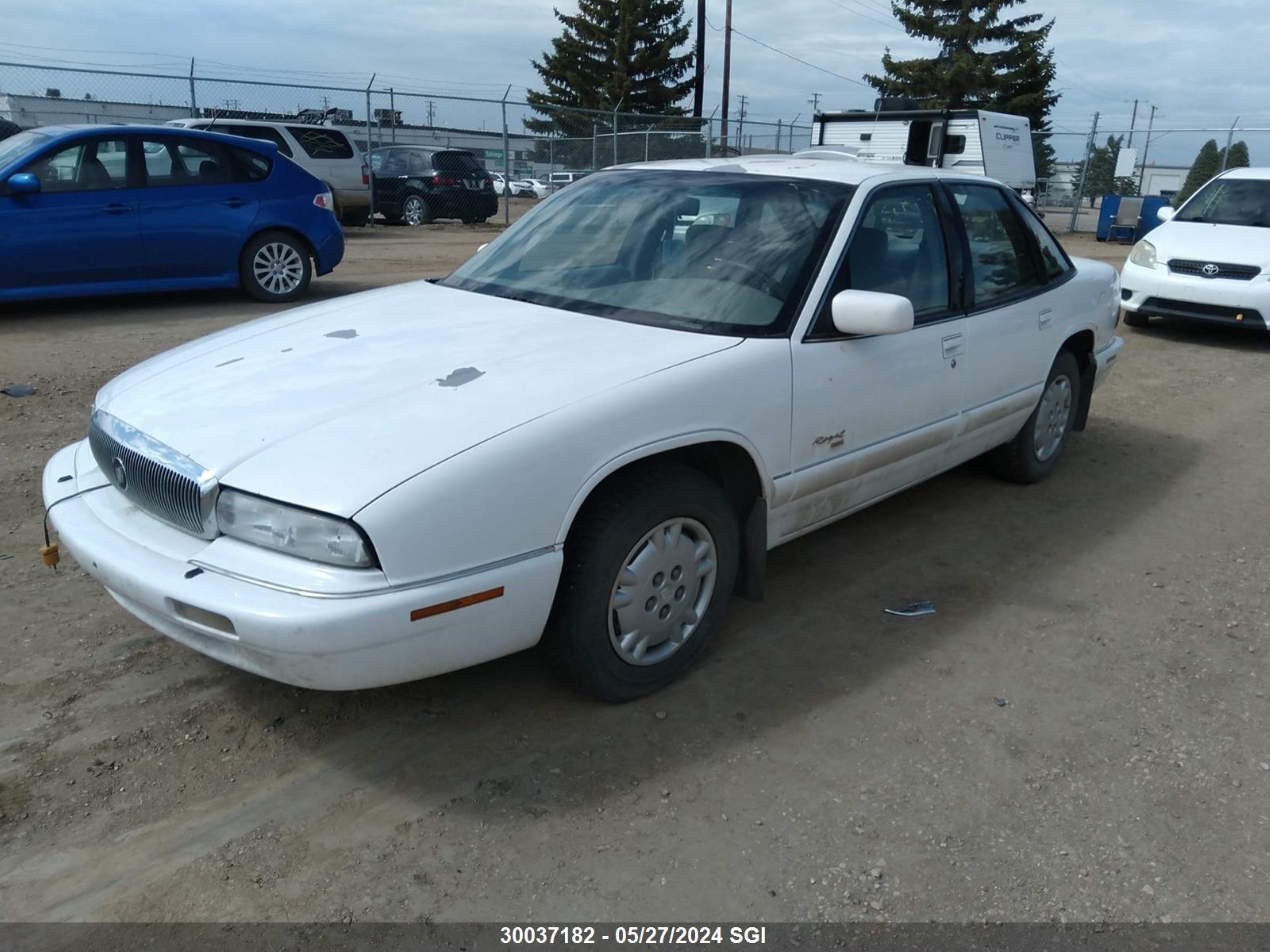 Photo 1 VIN: 2G4WB52L5S1412684 - BUICK REGAL 