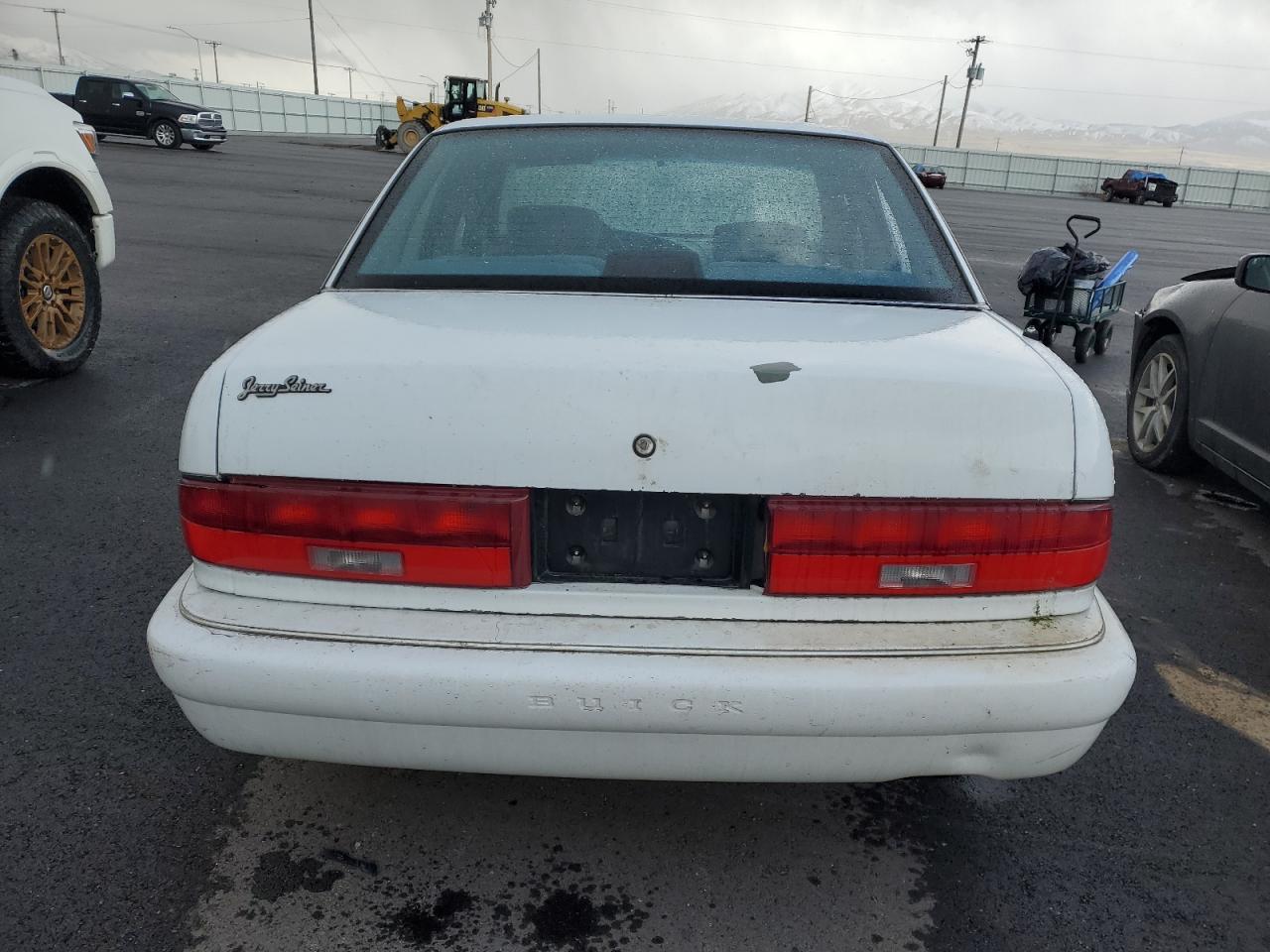 Photo 5 VIN: 2G4WB52L8S1480347 - BUICK REGAL 