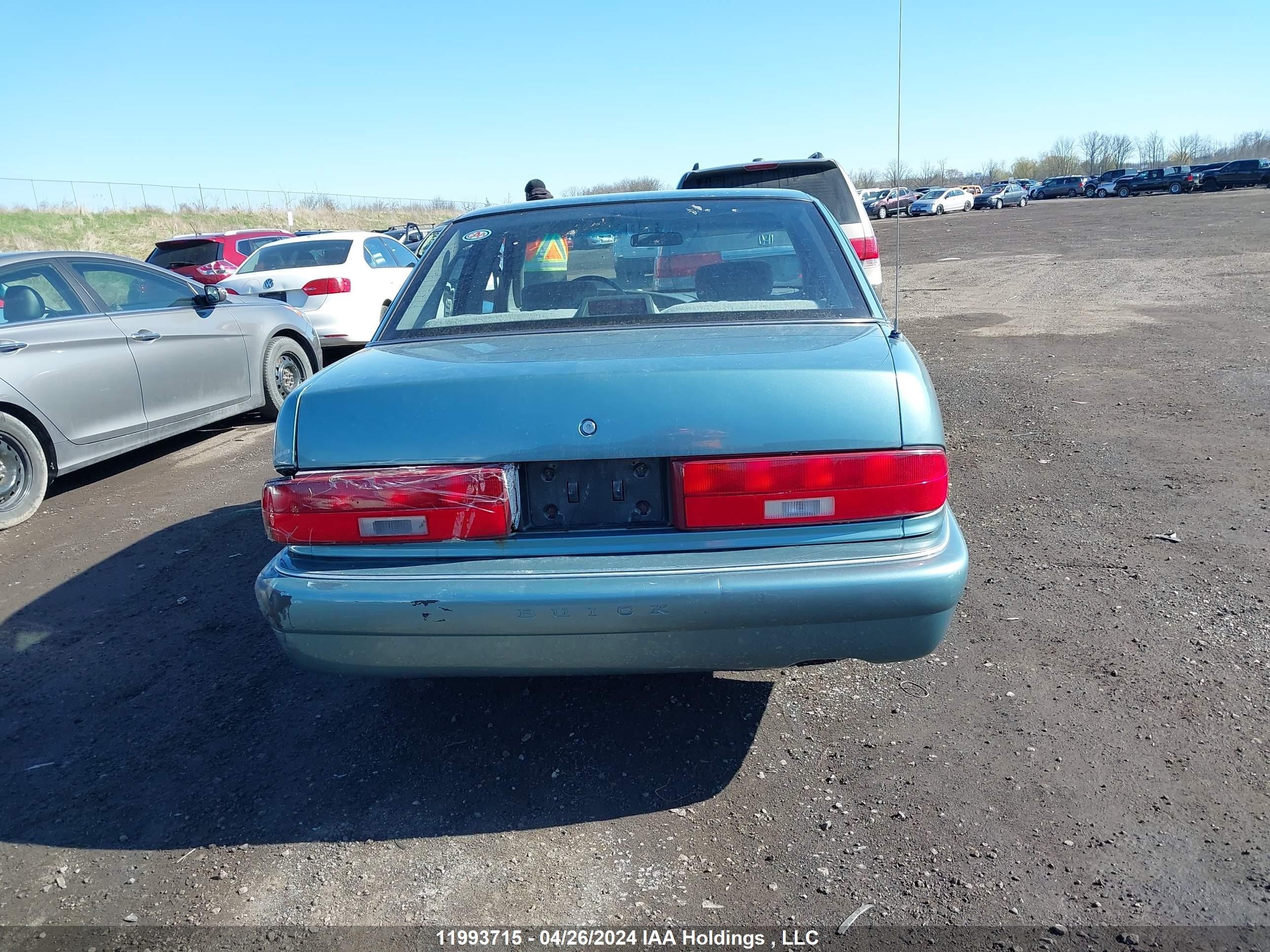 Photo 15 VIN: 2G4WB52M6S1411066 - BUICK REGAL 