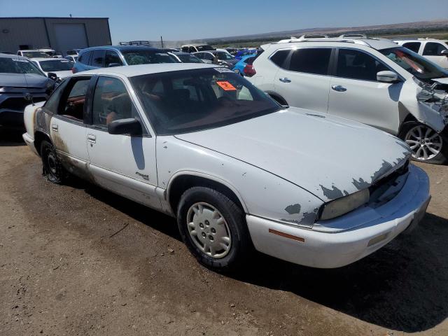 Photo 3 VIN: 2G4WB52M7T1507578 - BUICK REGAL CUST 