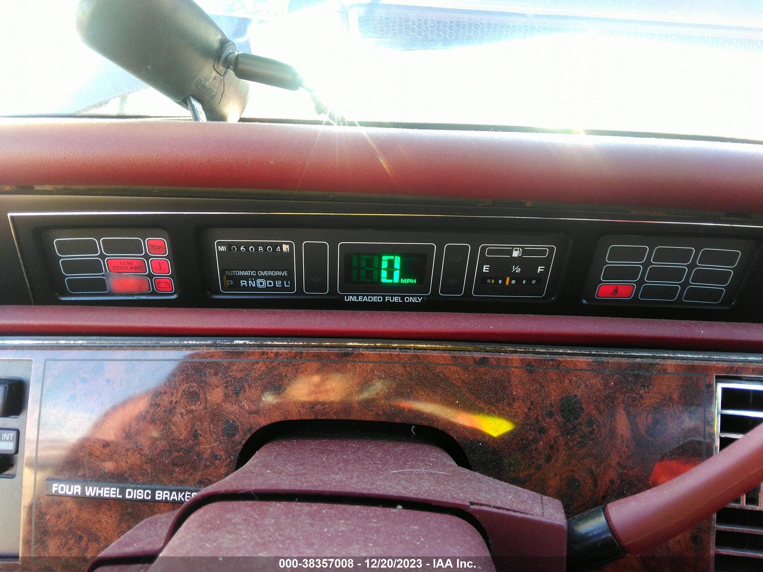 Photo 6 VIN: 2G4WB54L8M1839681 - BUICK REGAL 