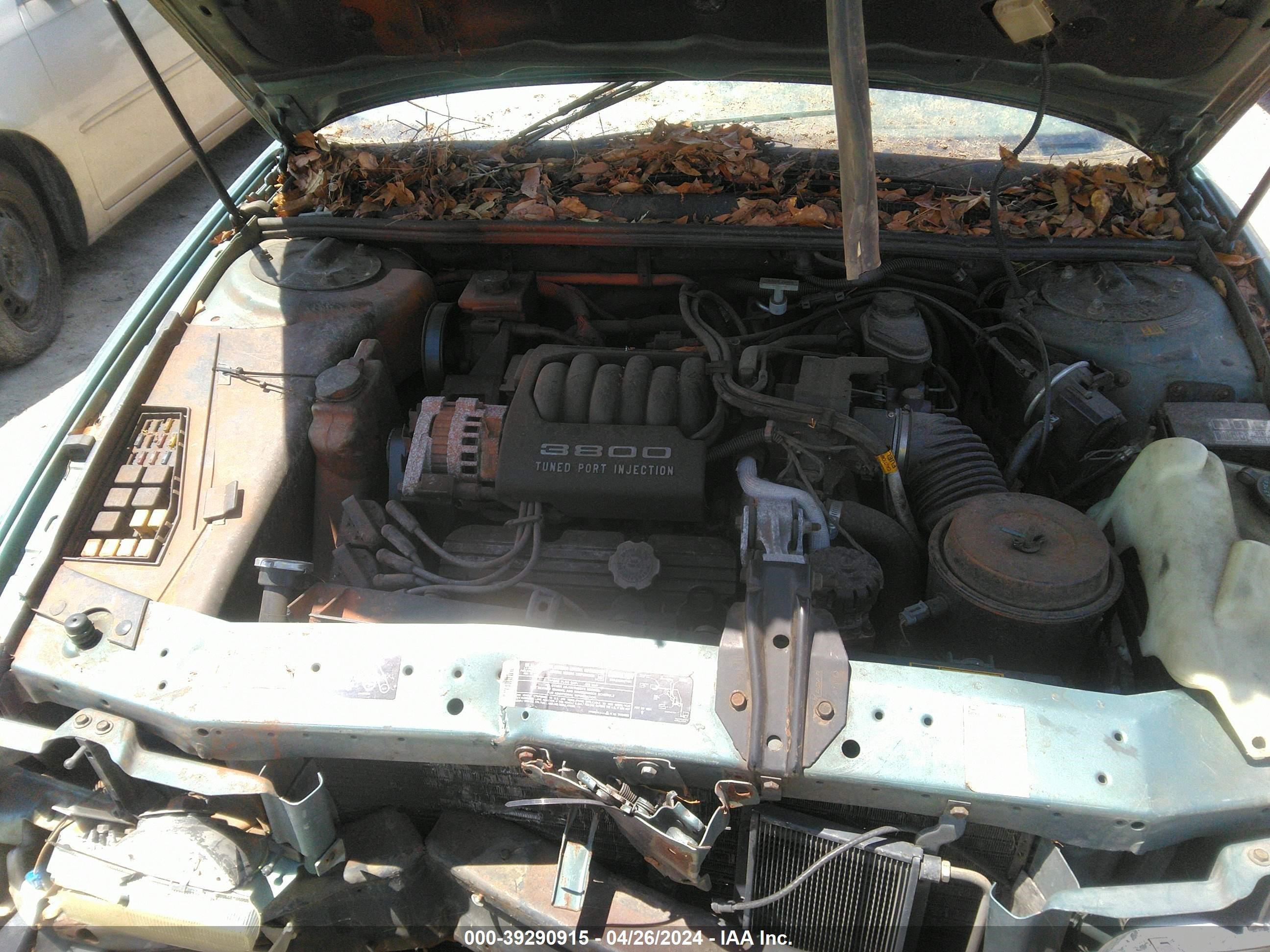 Photo 9 VIN: 2G4WB54L9P1470821 - BUICK REGAL 