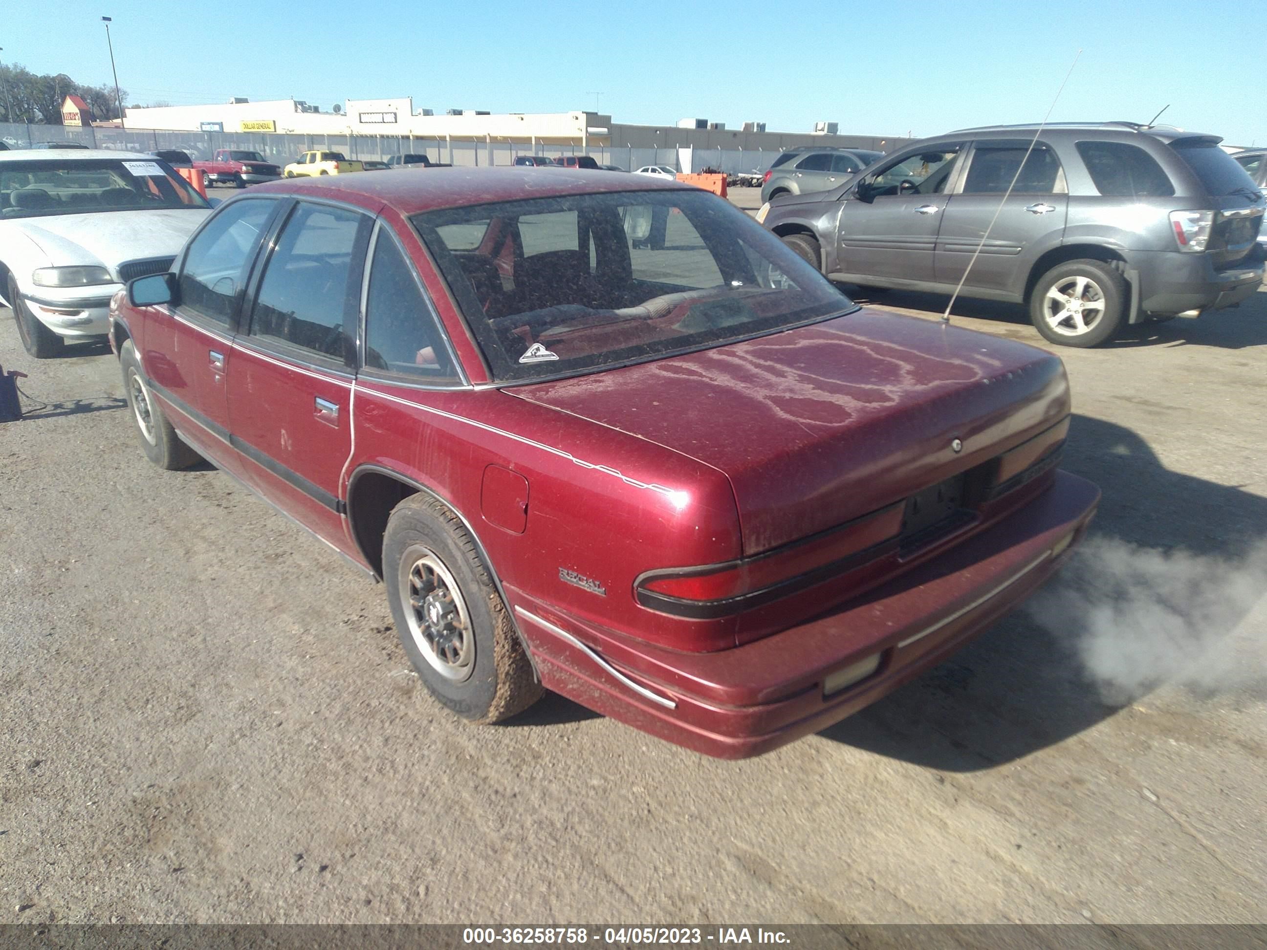 Photo 2 VIN: 2G4WB54T8N1492953 - BUICK REGAL 