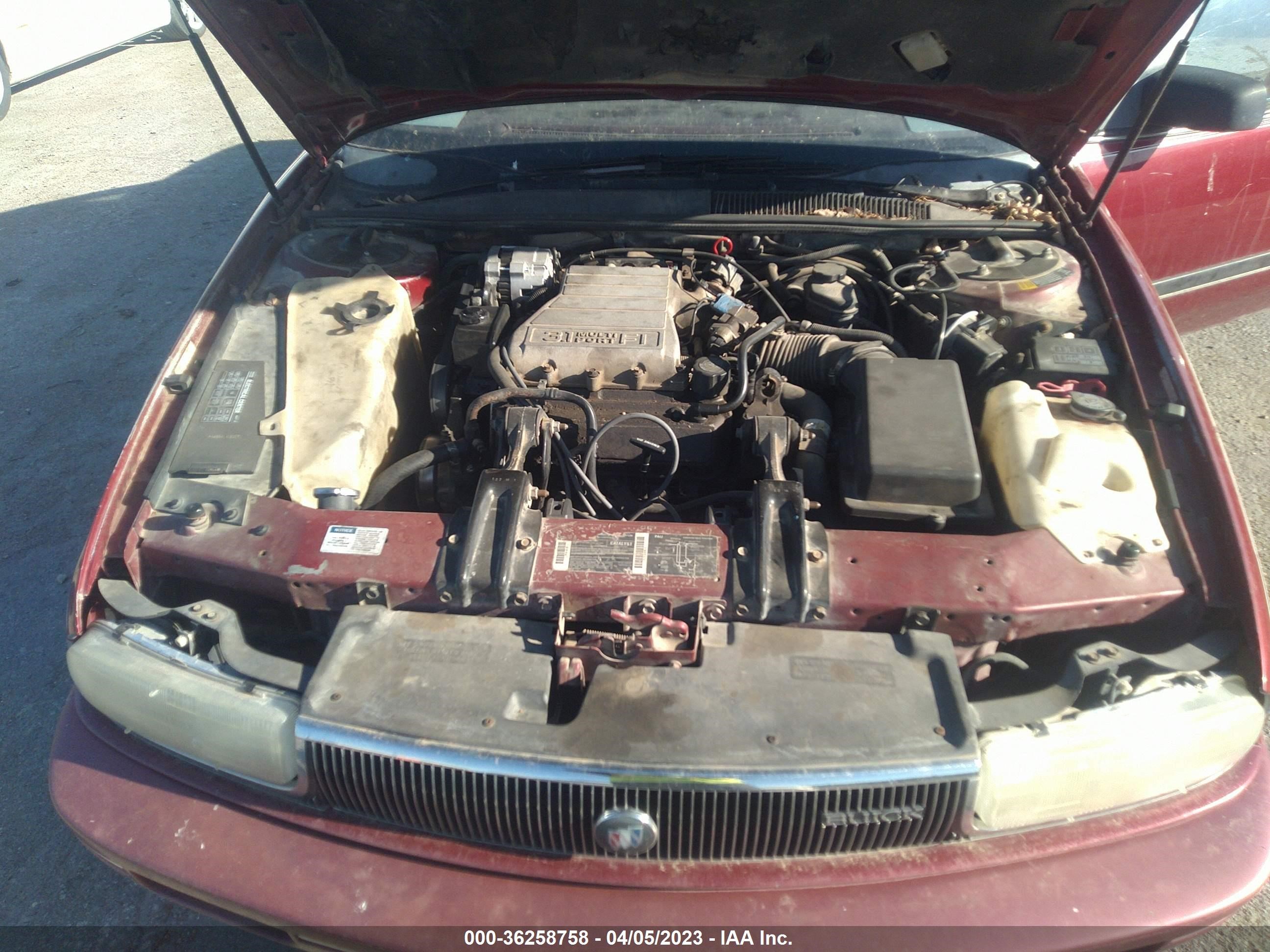 Photo 9 VIN: 2G4WB54T8N1492953 - BUICK REGAL 