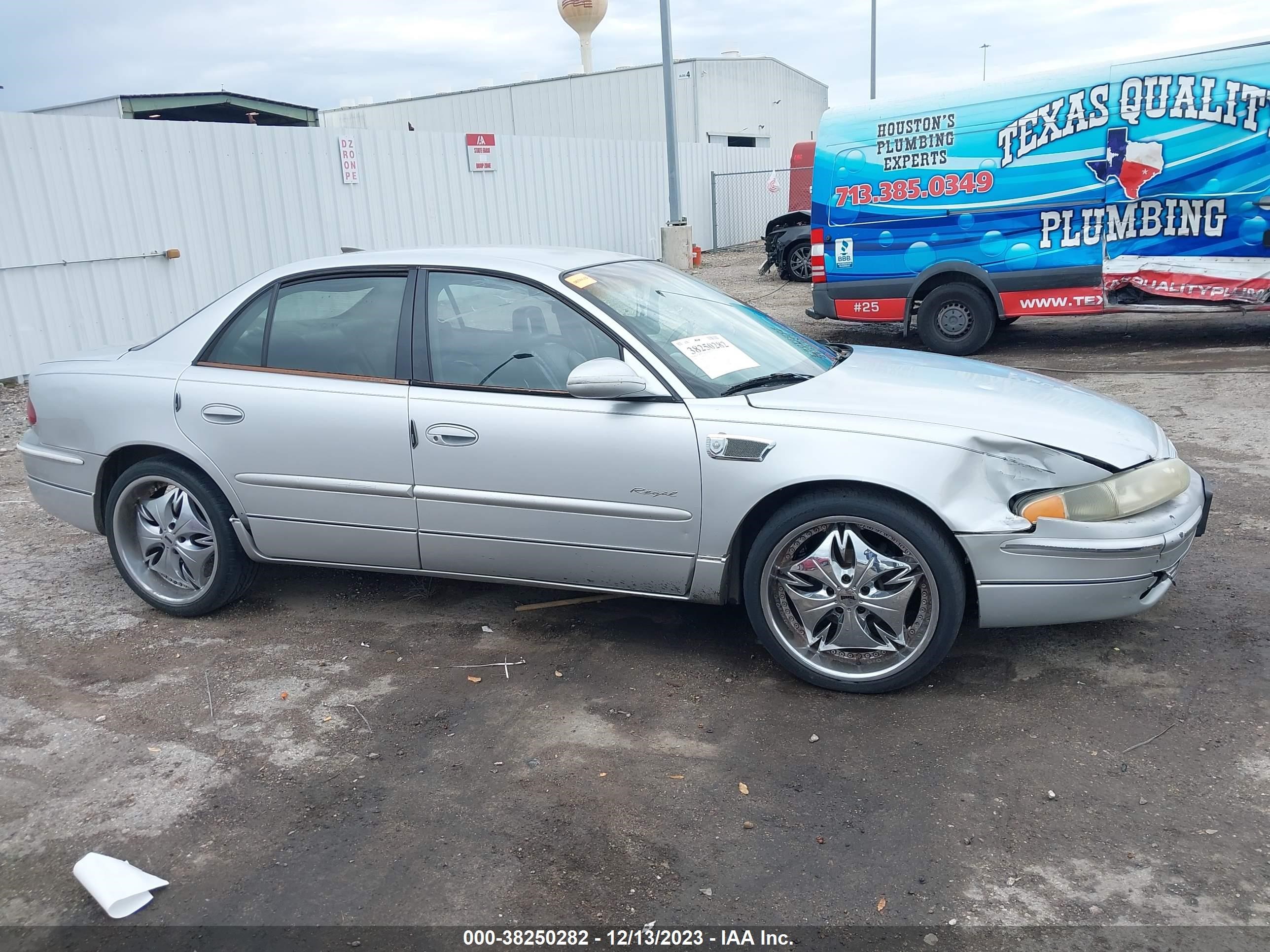 Photo 12 VIN: 2G4WB55K111172874 - BUICK REGAL 