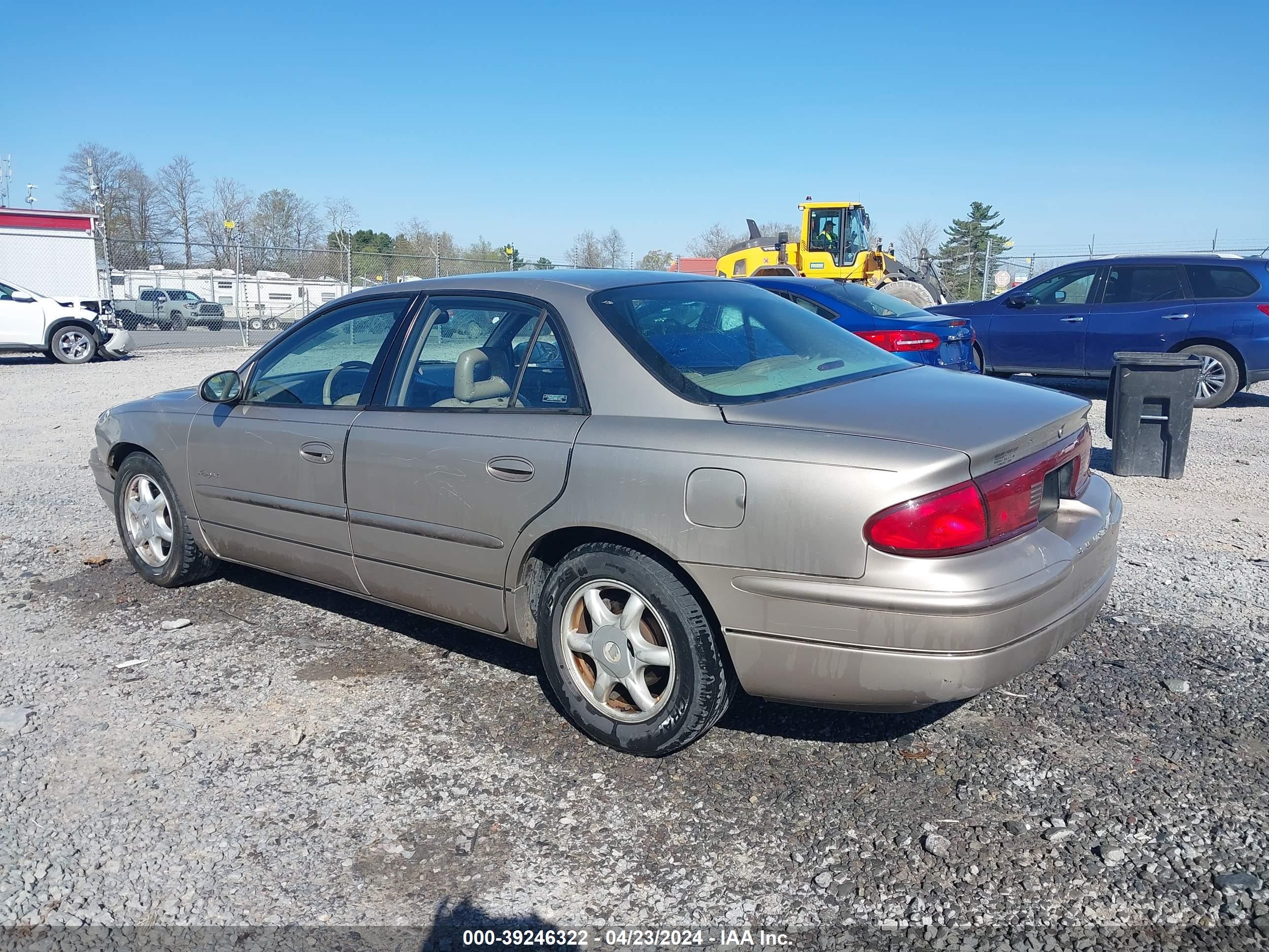 Photo 2 VIN: 2G4WB55K511261475 - BUICK REGAL 