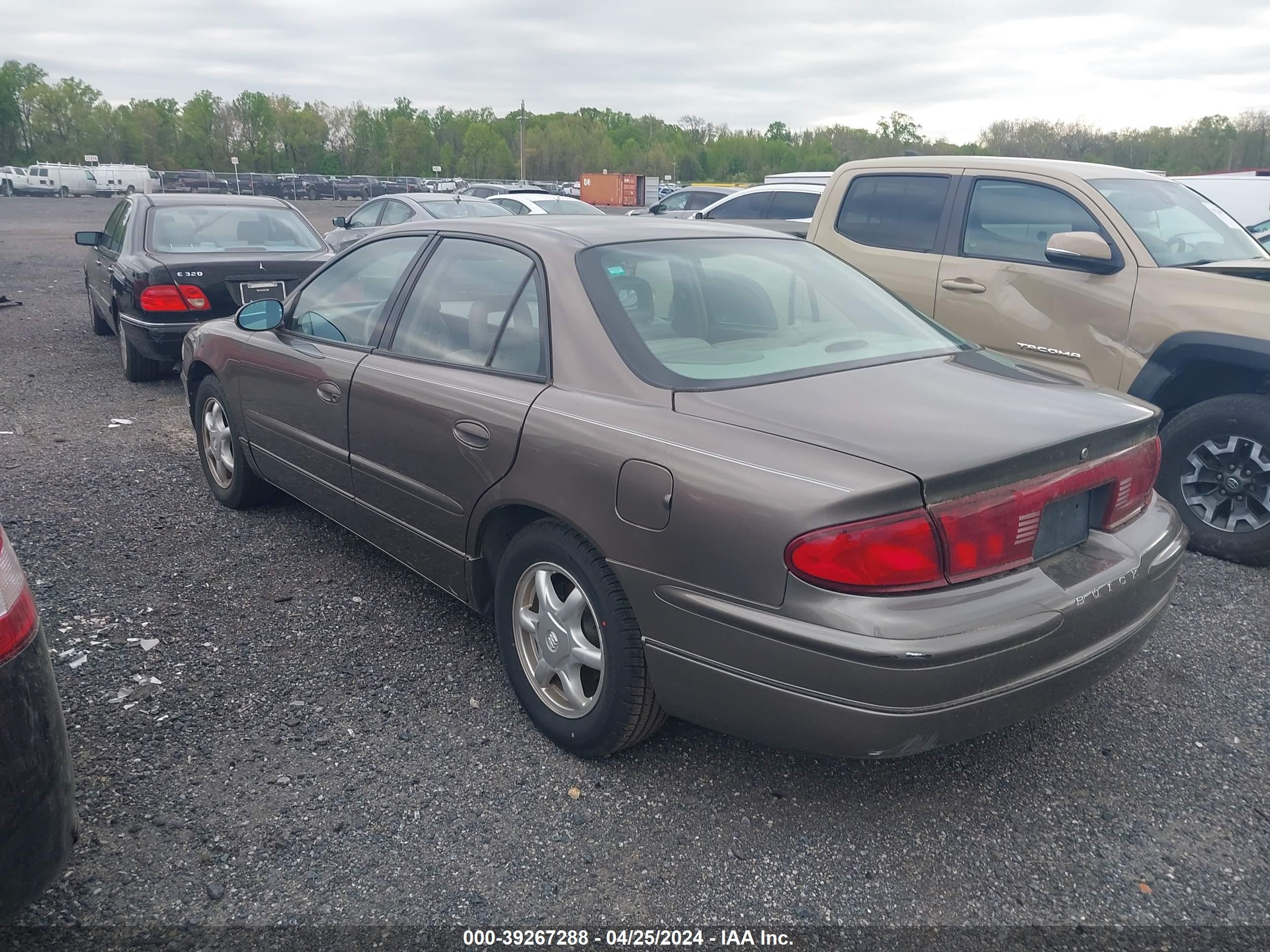 Photo 2 VIN: 2G4WB55K941160623 - BUICK REGAL 