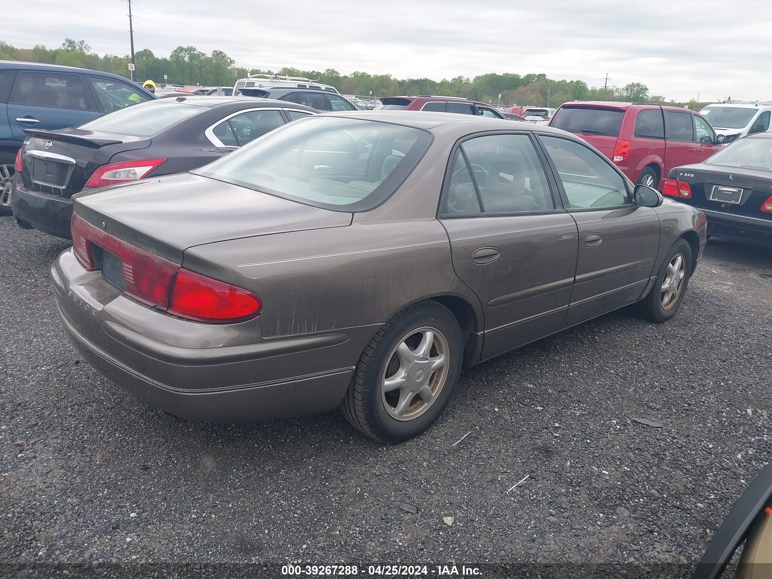 Photo 3 VIN: 2G4WB55K941160623 - BUICK REGAL 