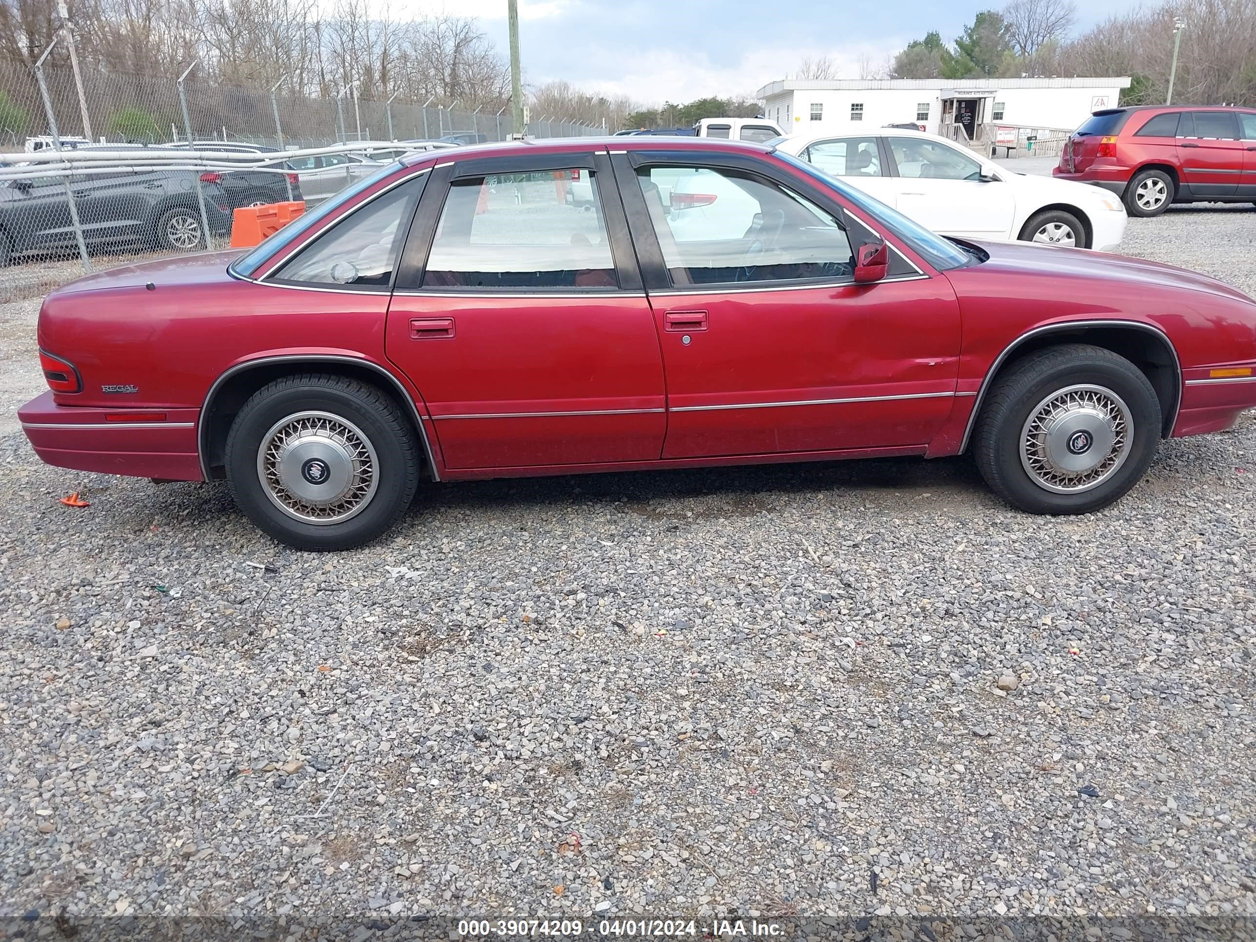 Photo 12 VIN: 2G4WB55L2R1486134 - BUICK REGAL 