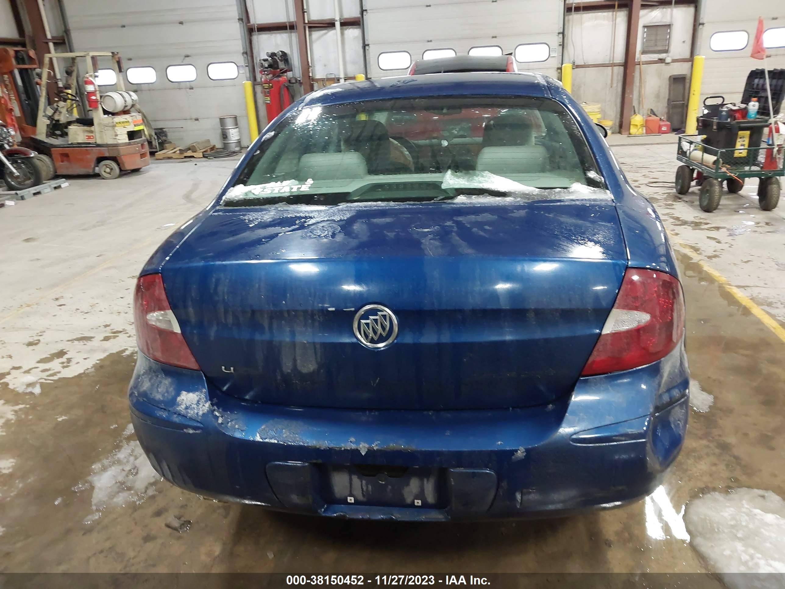 Photo 15 VIN: 2G4WC532251313568 - BUICK LACROSSE 