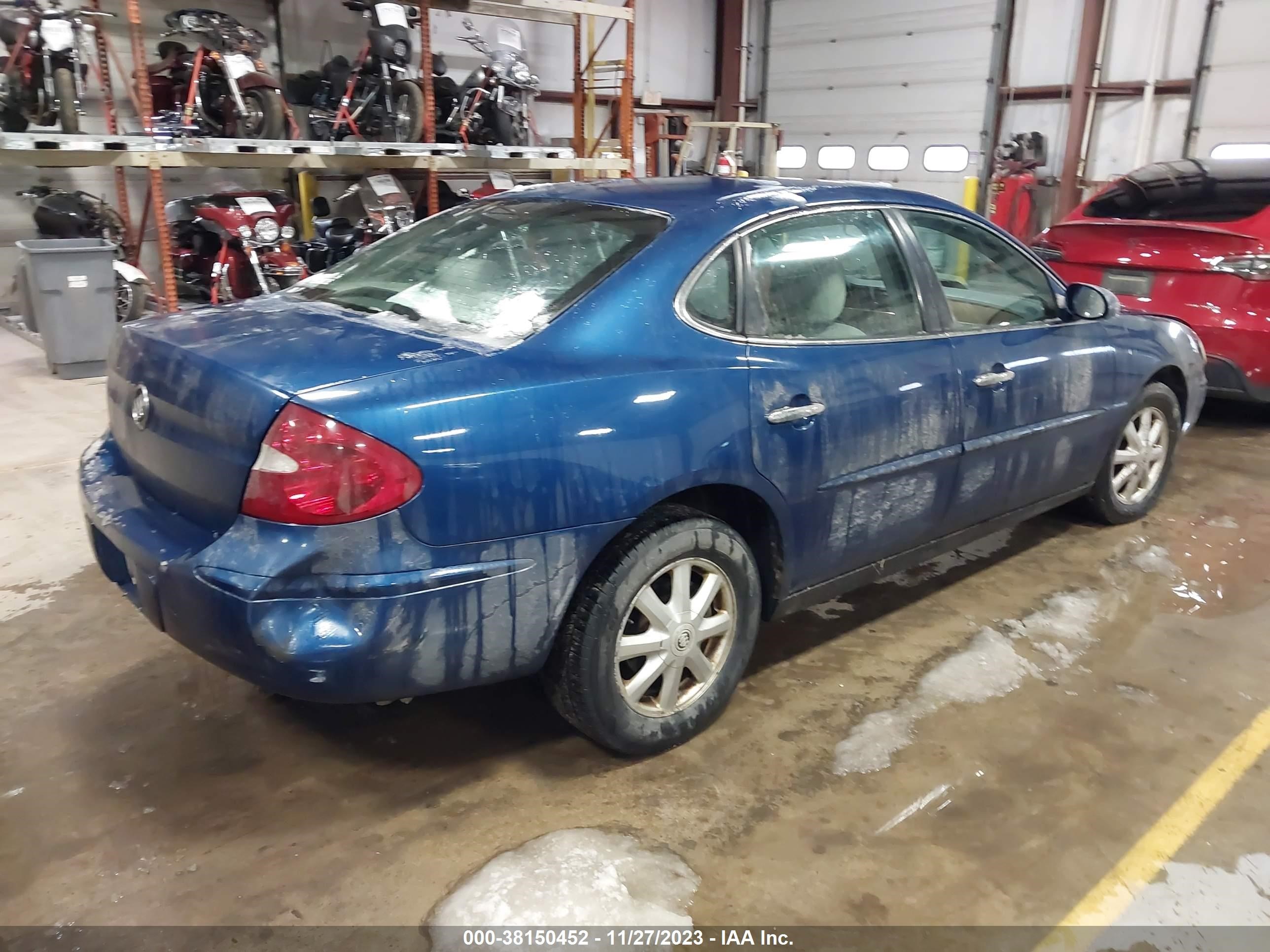 Photo 3 VIN: 2G4WC532251313568 - BUICK LACROSSE 