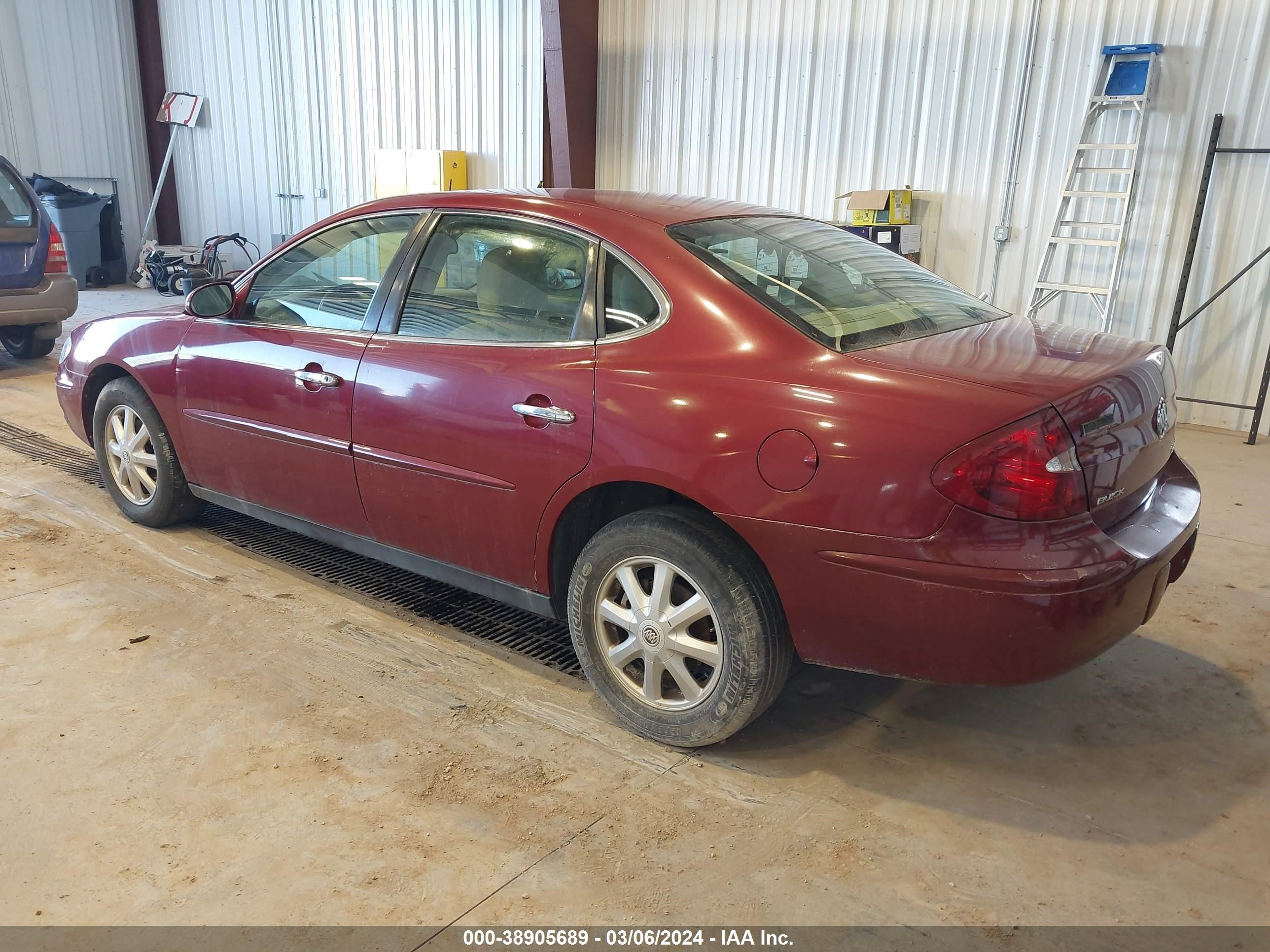 Photo 2 VIN: 2G4WC532351314745 - BUICK LACROSSE 