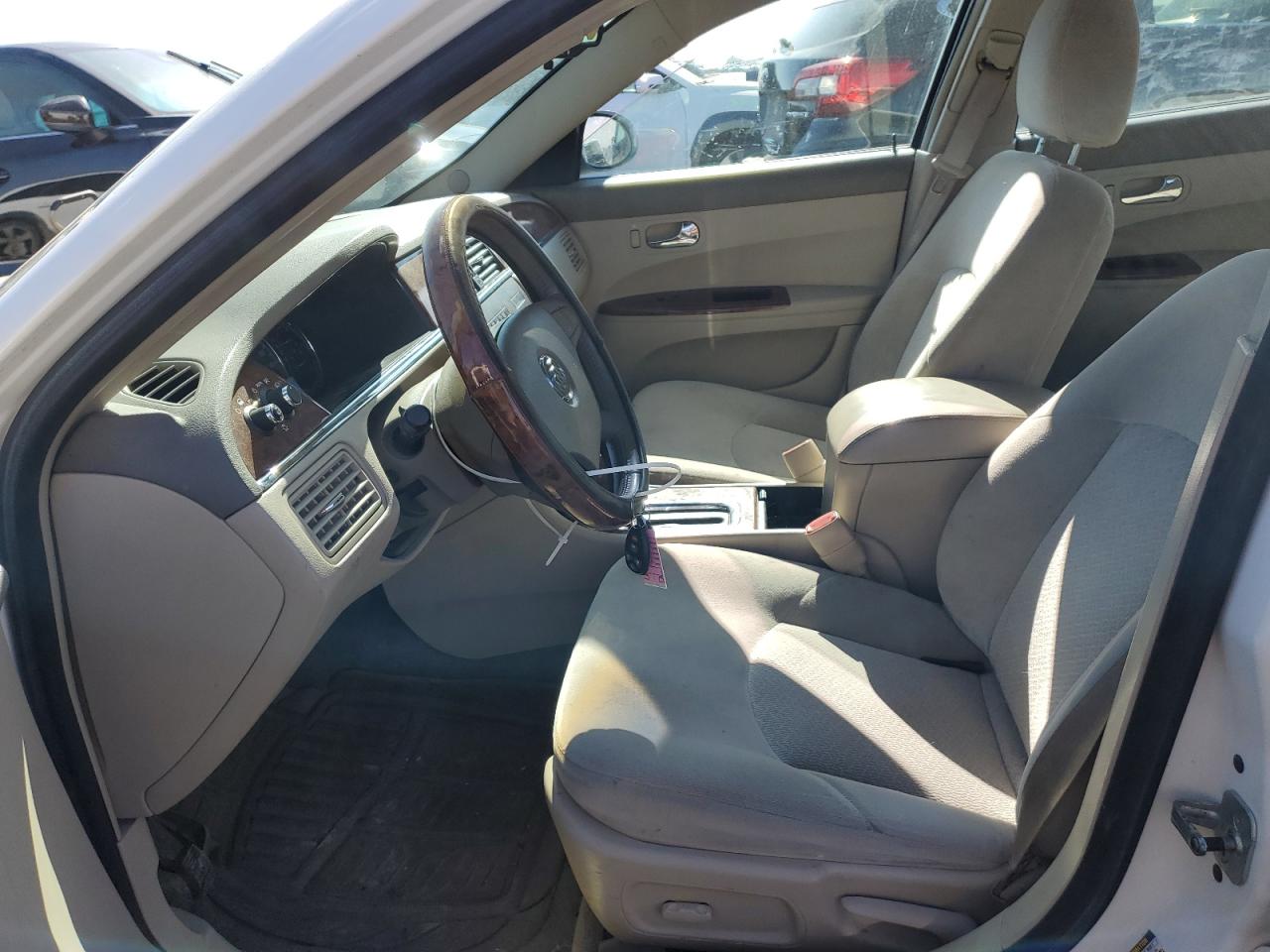 Photo 6 VIN: 2G4WC532351355201 - BUICK LACROSSE 