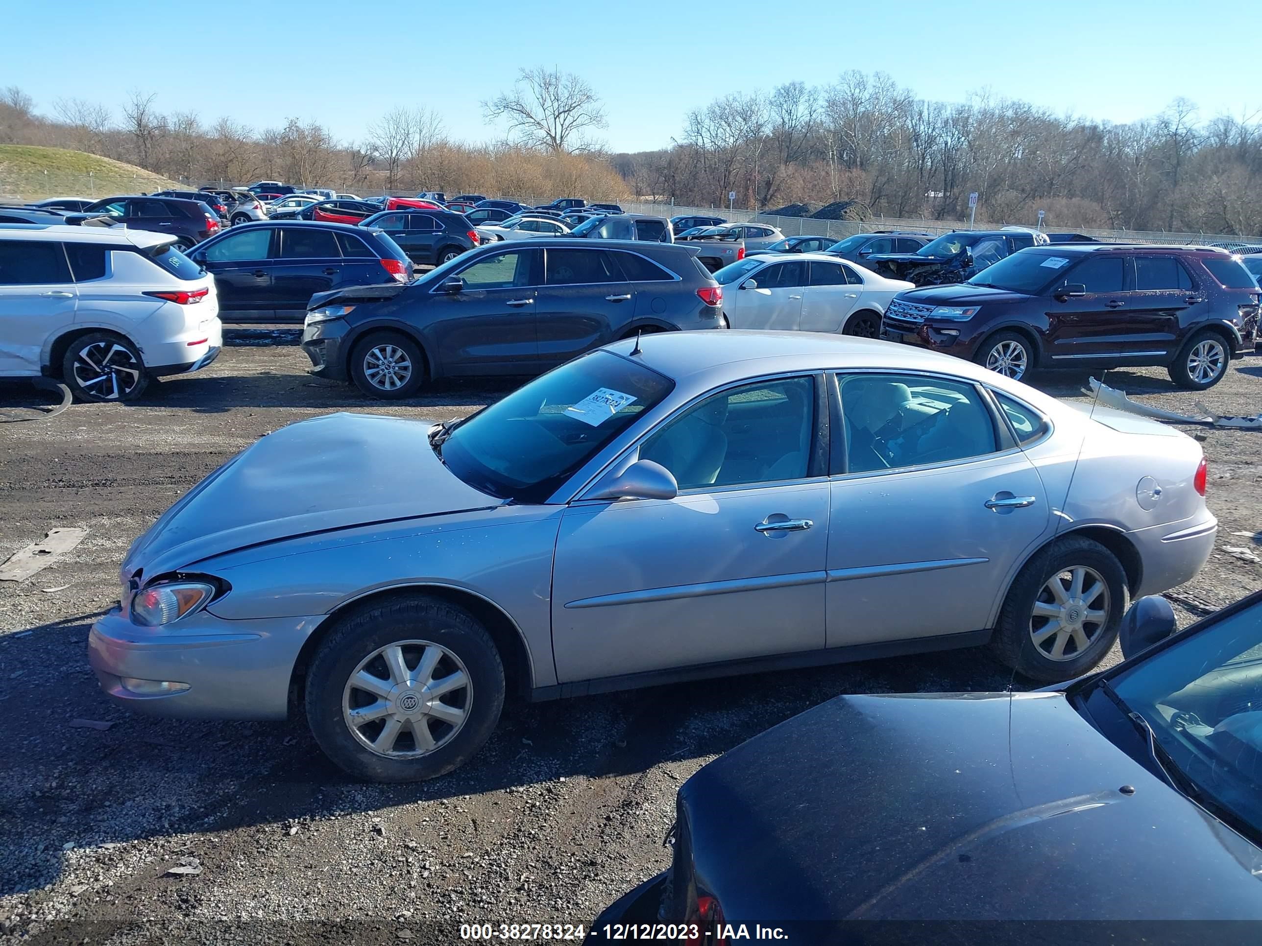 Photo 14 VIN: 2G4WC532551256394 - BUICK LACROSSE 