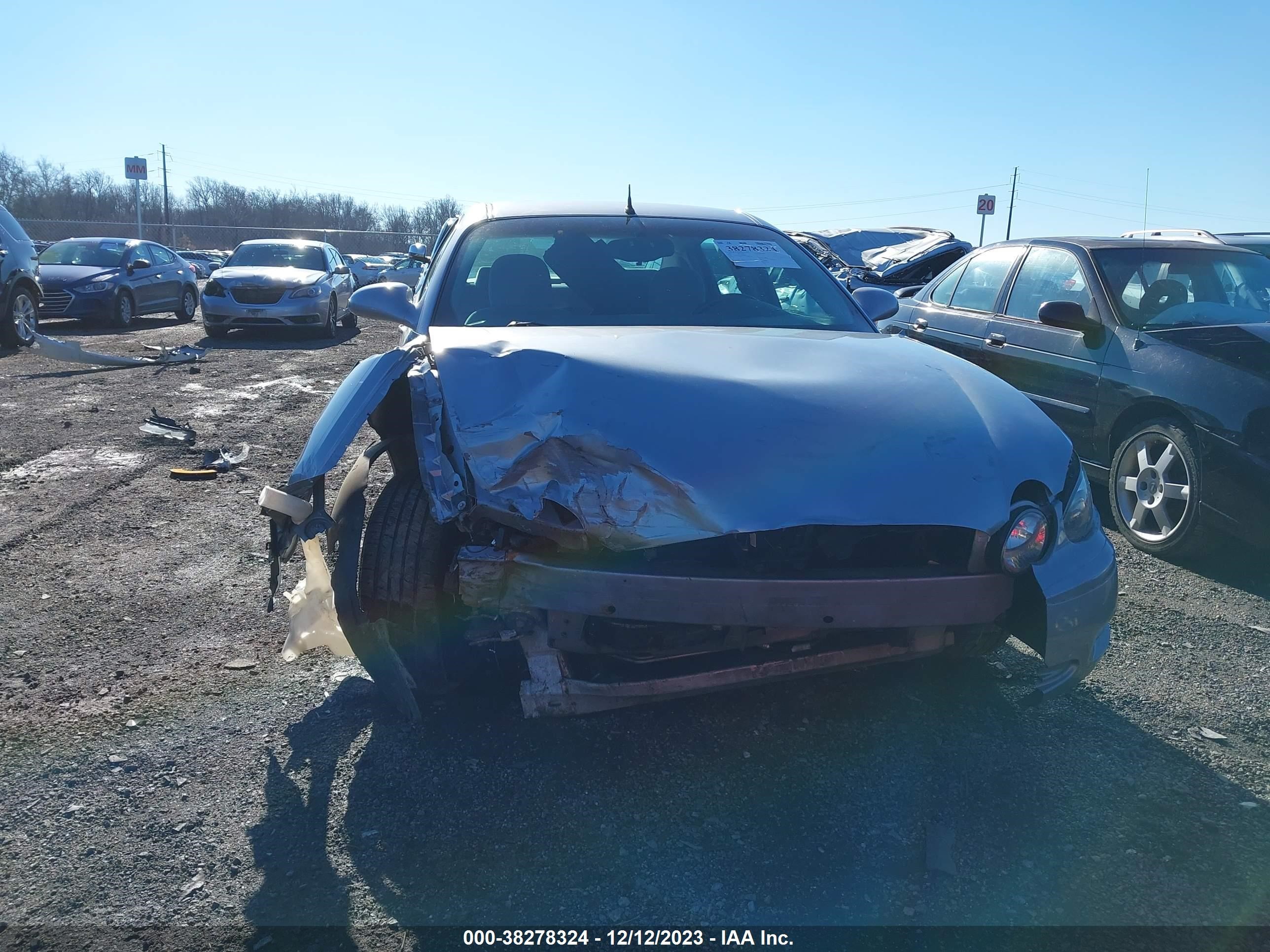 Photo 5 VIN: 2G4WC532551256394 - BUICK LACROSSE 