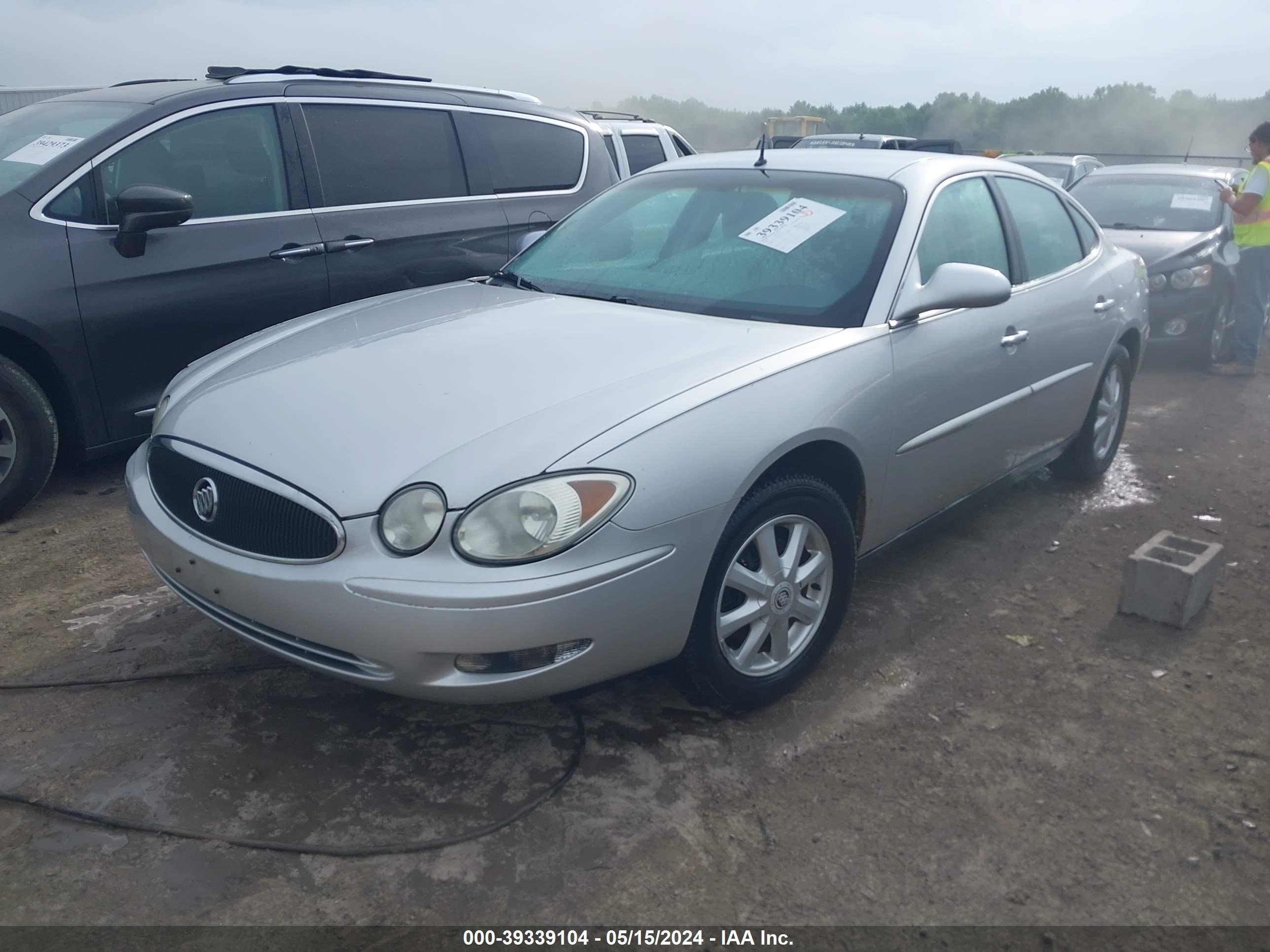 Photo 1 VIN: 2G4WC532X51242586 - BUICK LACROSSE 