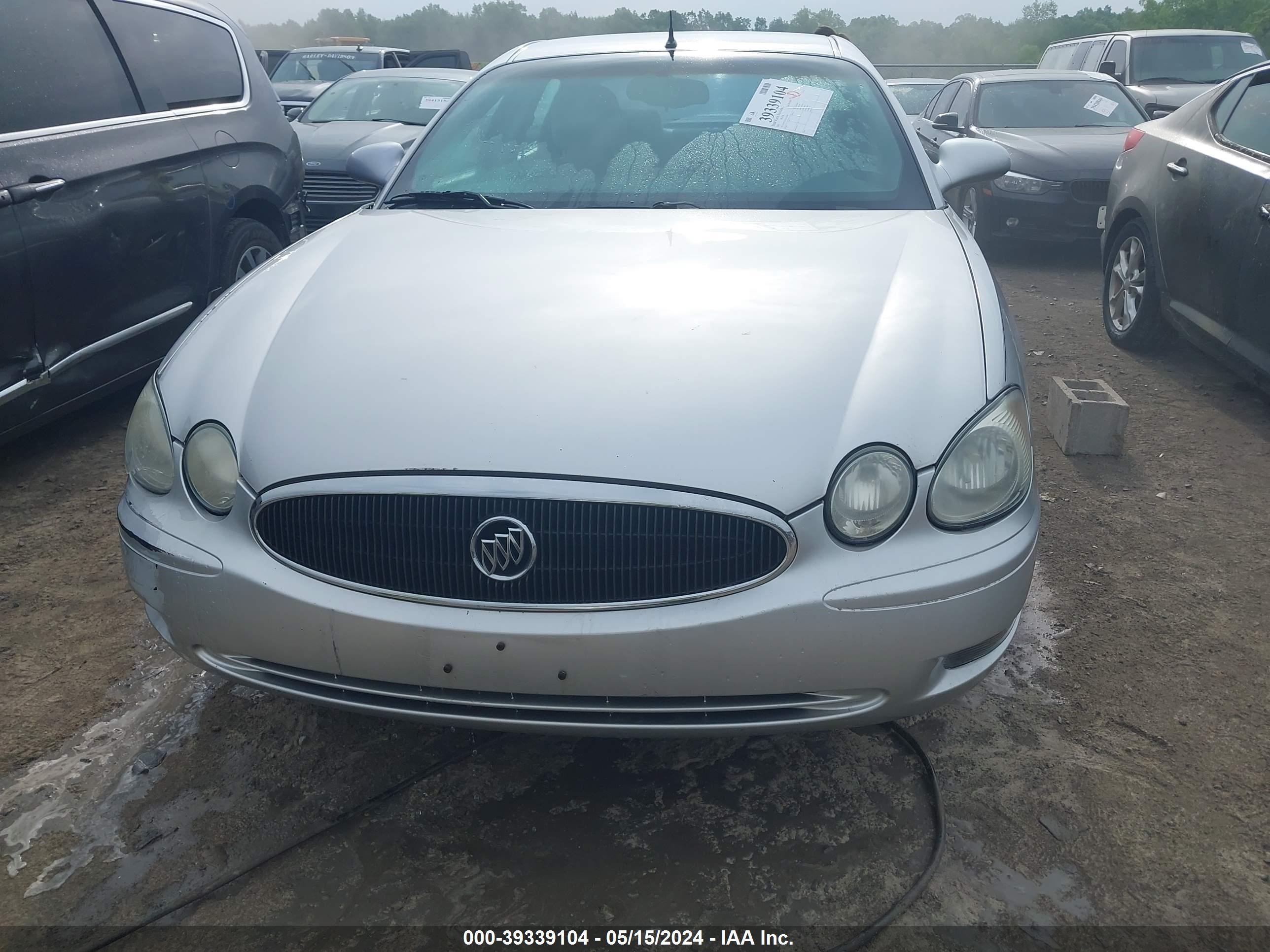 Photo 10 VIN: 2G4WC532X51242586 - BUICK LACROSSE 