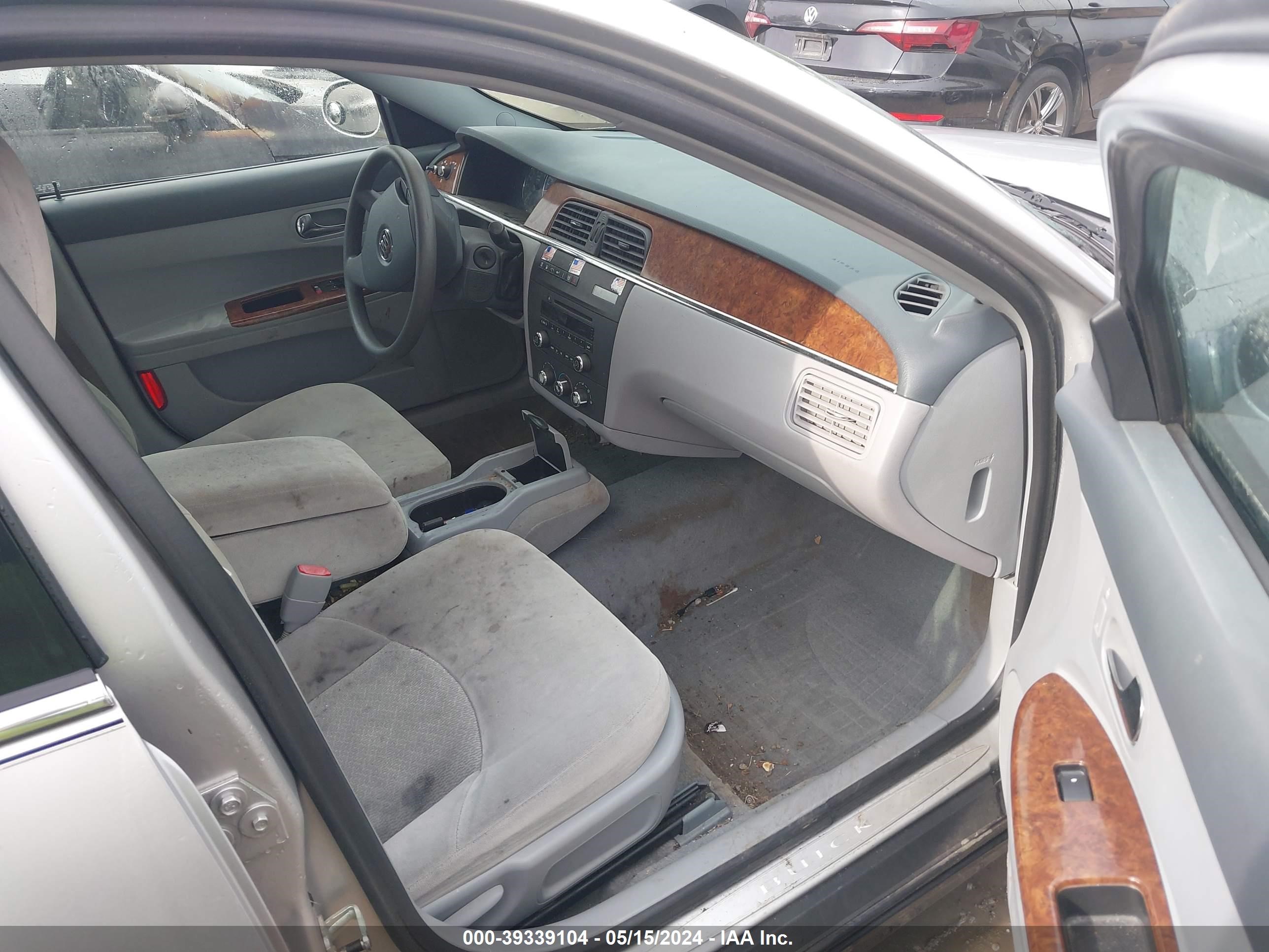 Photo 4 VIN: 2G4WC532X51242586 - BUICK LACROSSE 