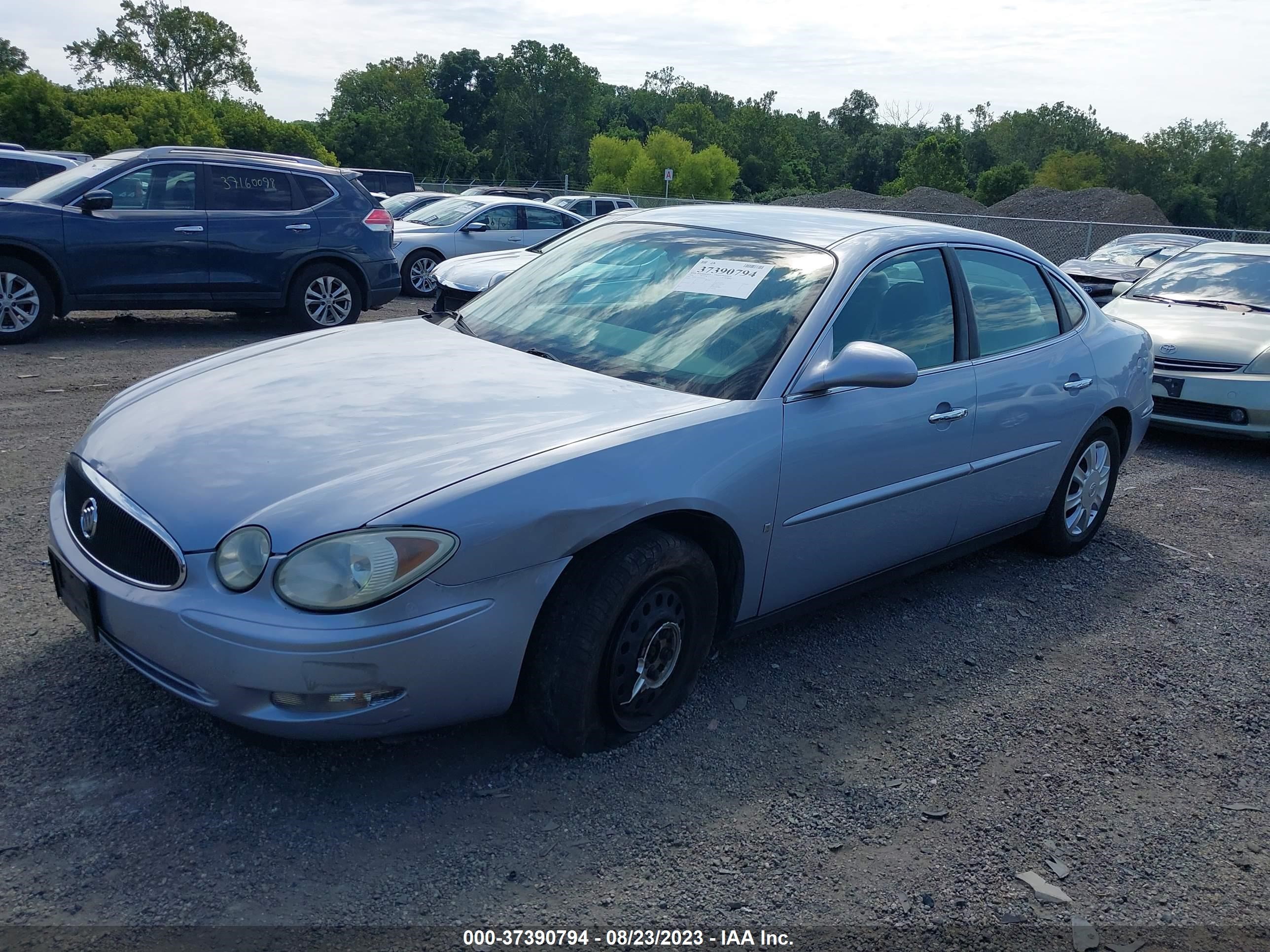 Photo 1 VIN: 2G4WC552161106457 - BUICK LACROSSE 