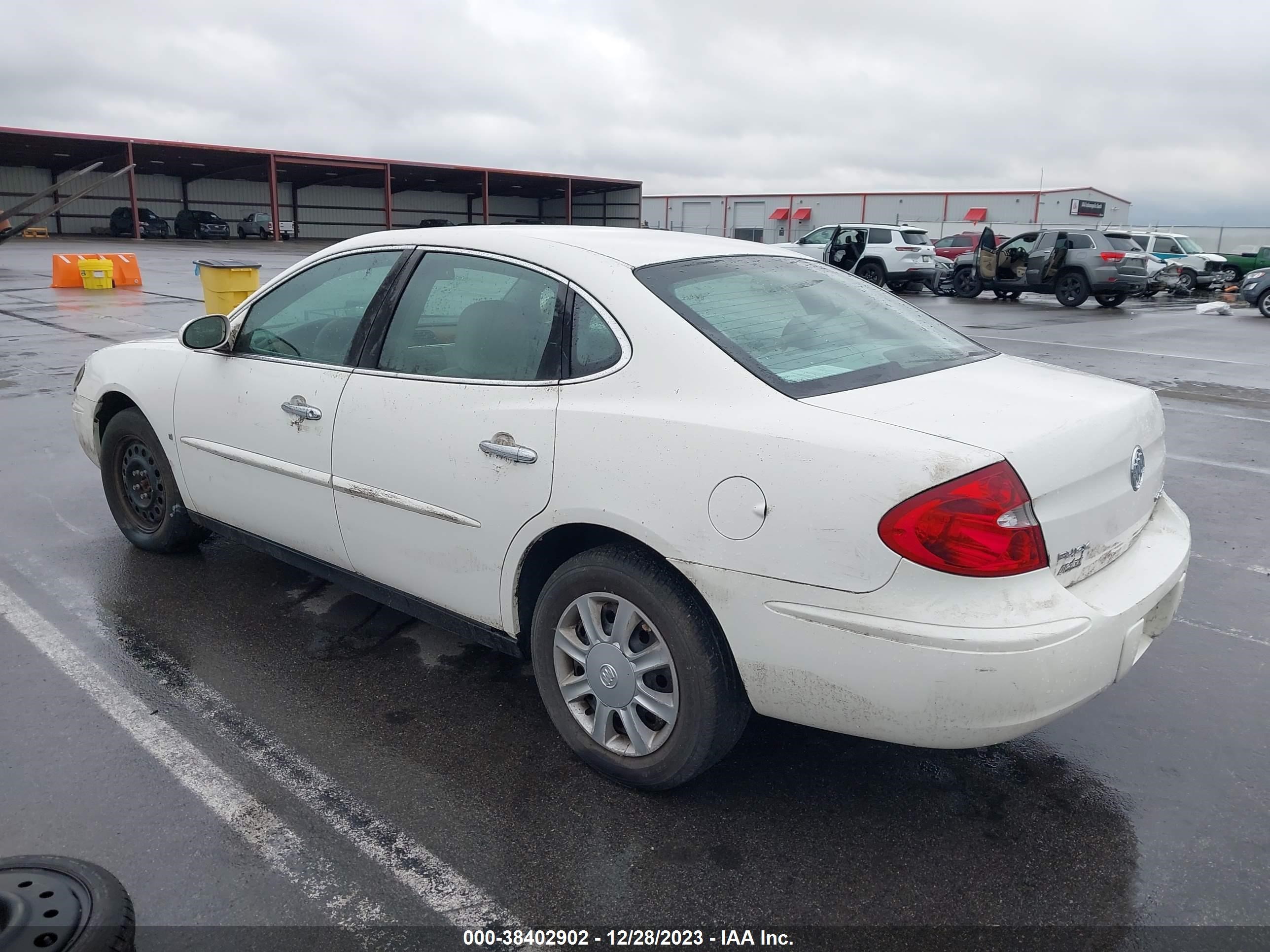 Photo 2 VIN: 2G4WC552361233369 - BUICK LACROSSE 