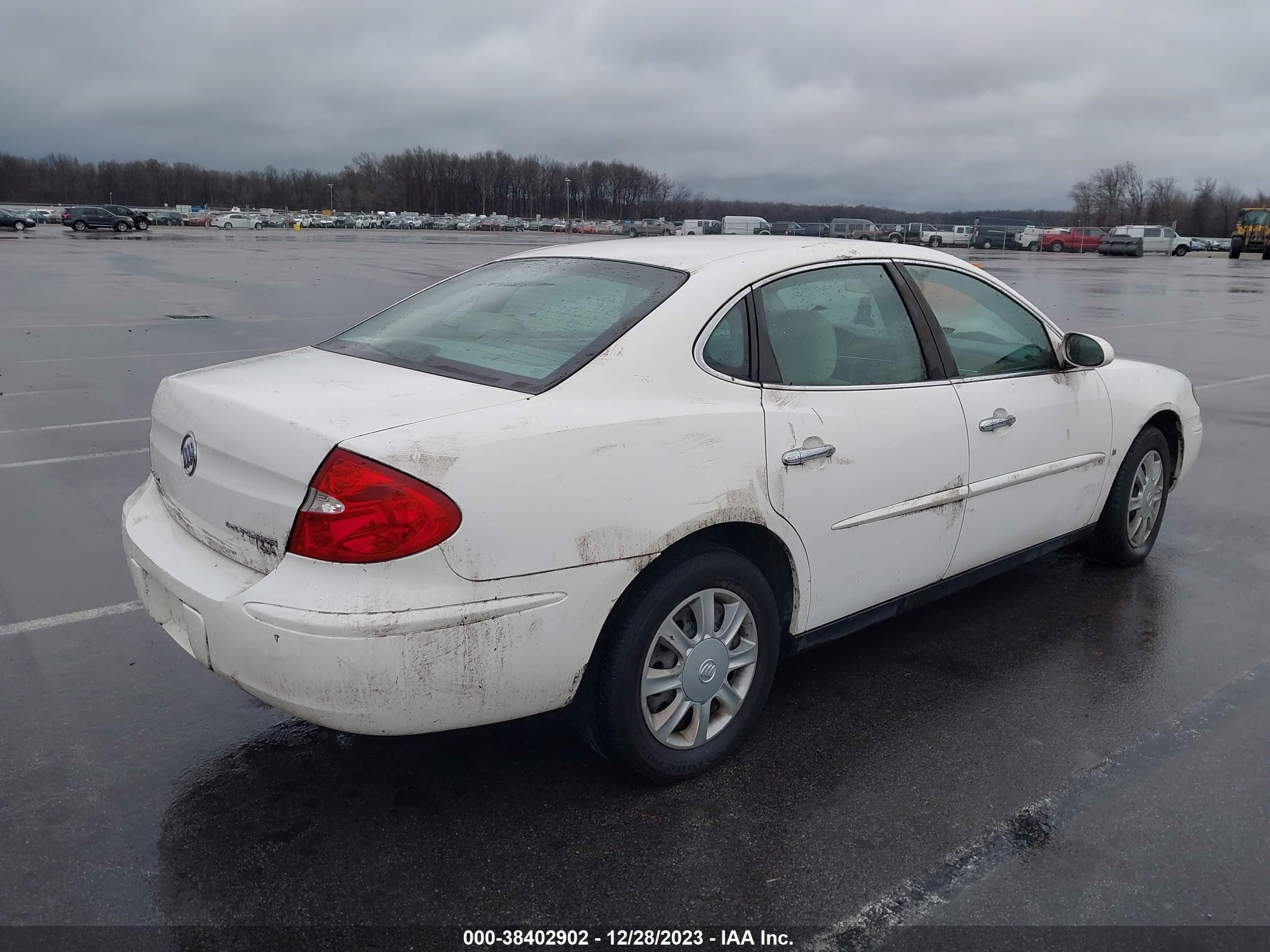 Photo 3 VIN: 2G4WC552361233369 - BUICK LACROSSE 