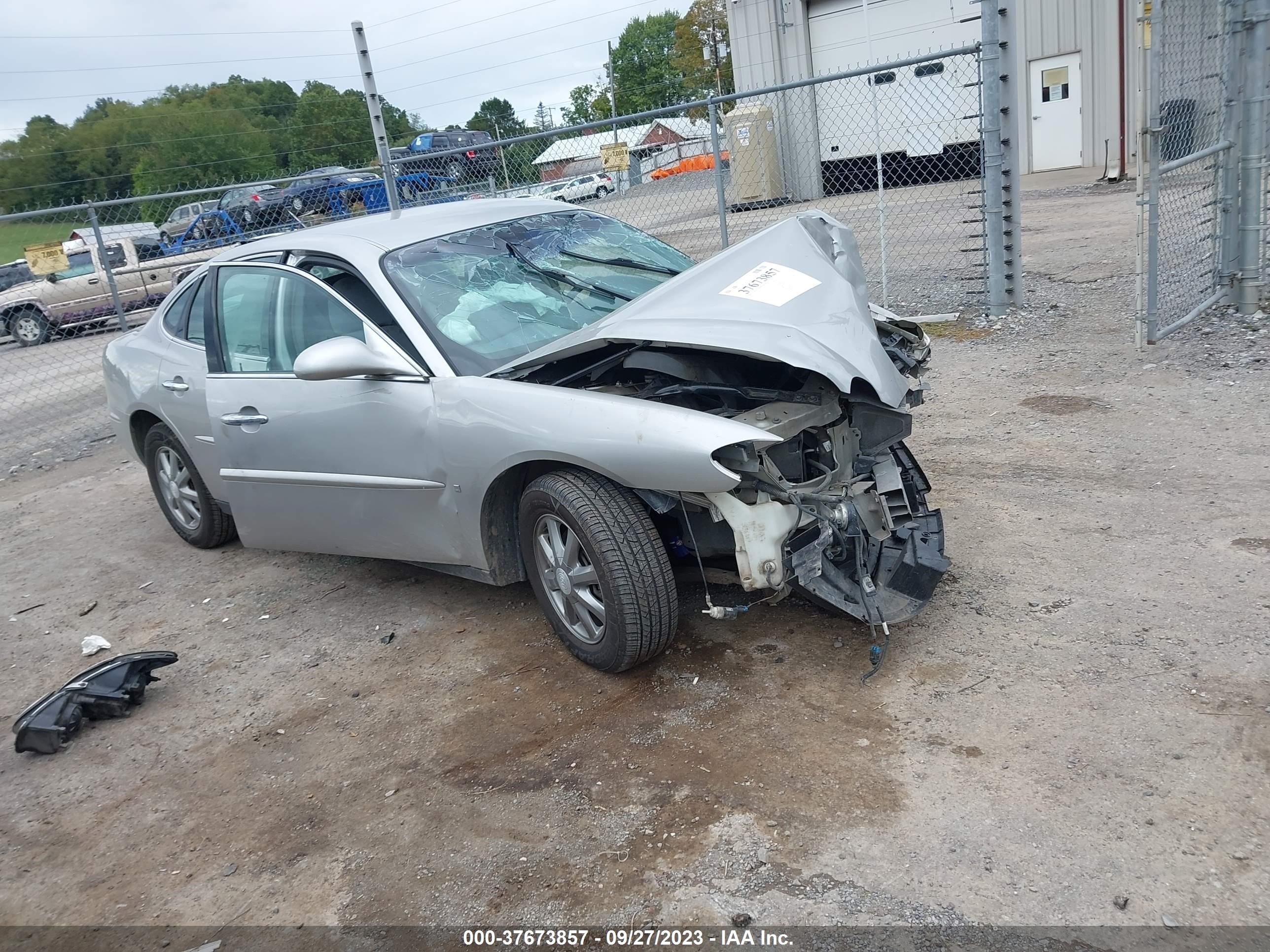 Photo 0 VIN: 2G4WC552471104252 - BUICK LACROSSE 