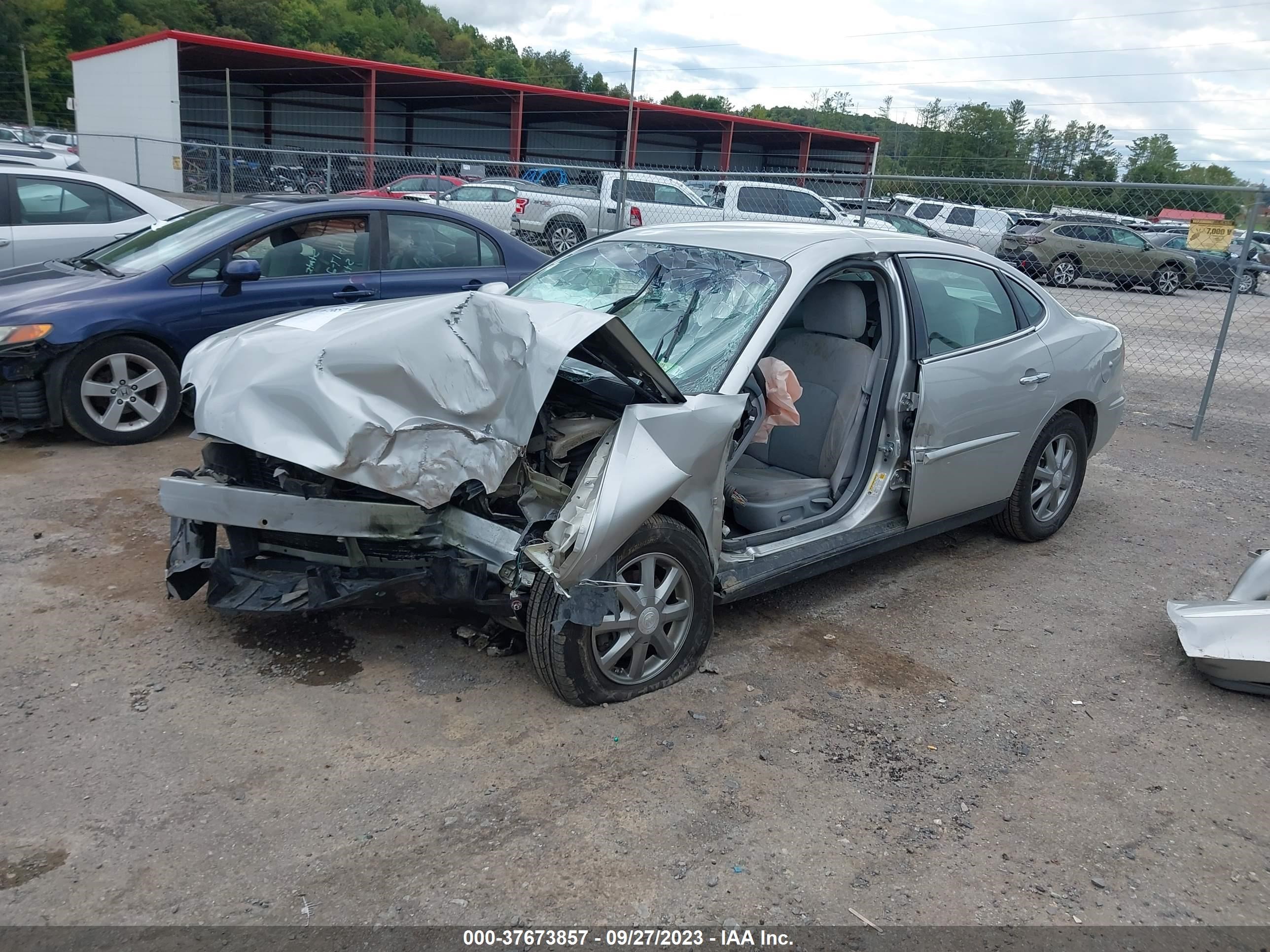 Photo 1 VIN: 2G4WC552471104252 - BUICK LACROSSE 