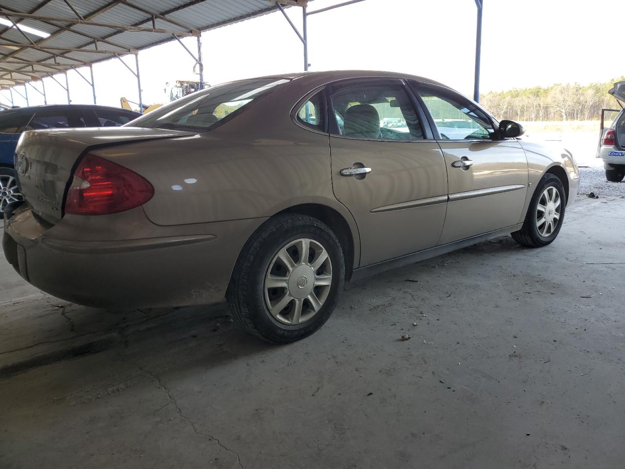 Photo 2 VIN: 2G4WC552561122550 - BUICK LACROSSE 