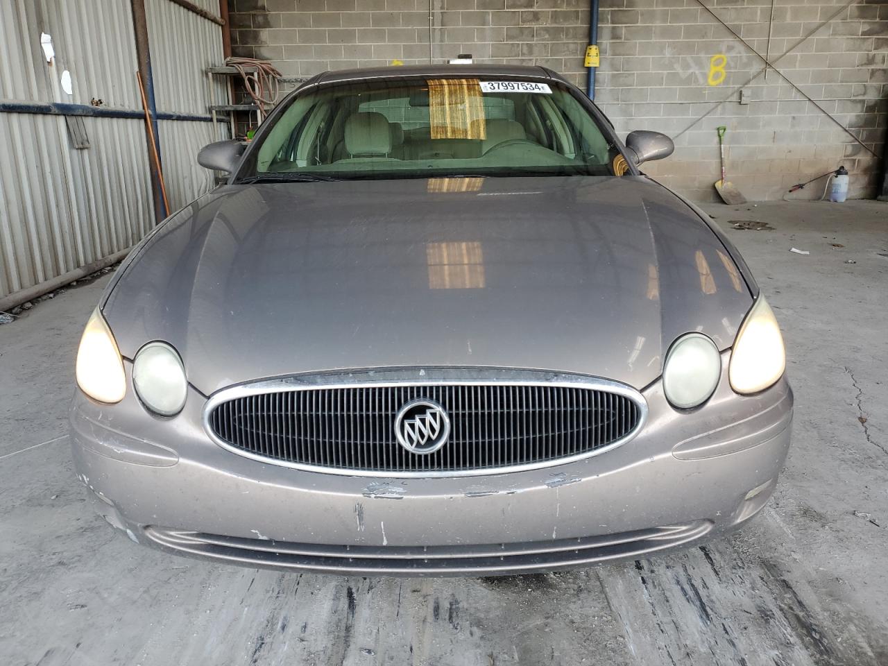 Photo 4 VIN: 2G4WC552561122550 - BUICK LACROSSE 