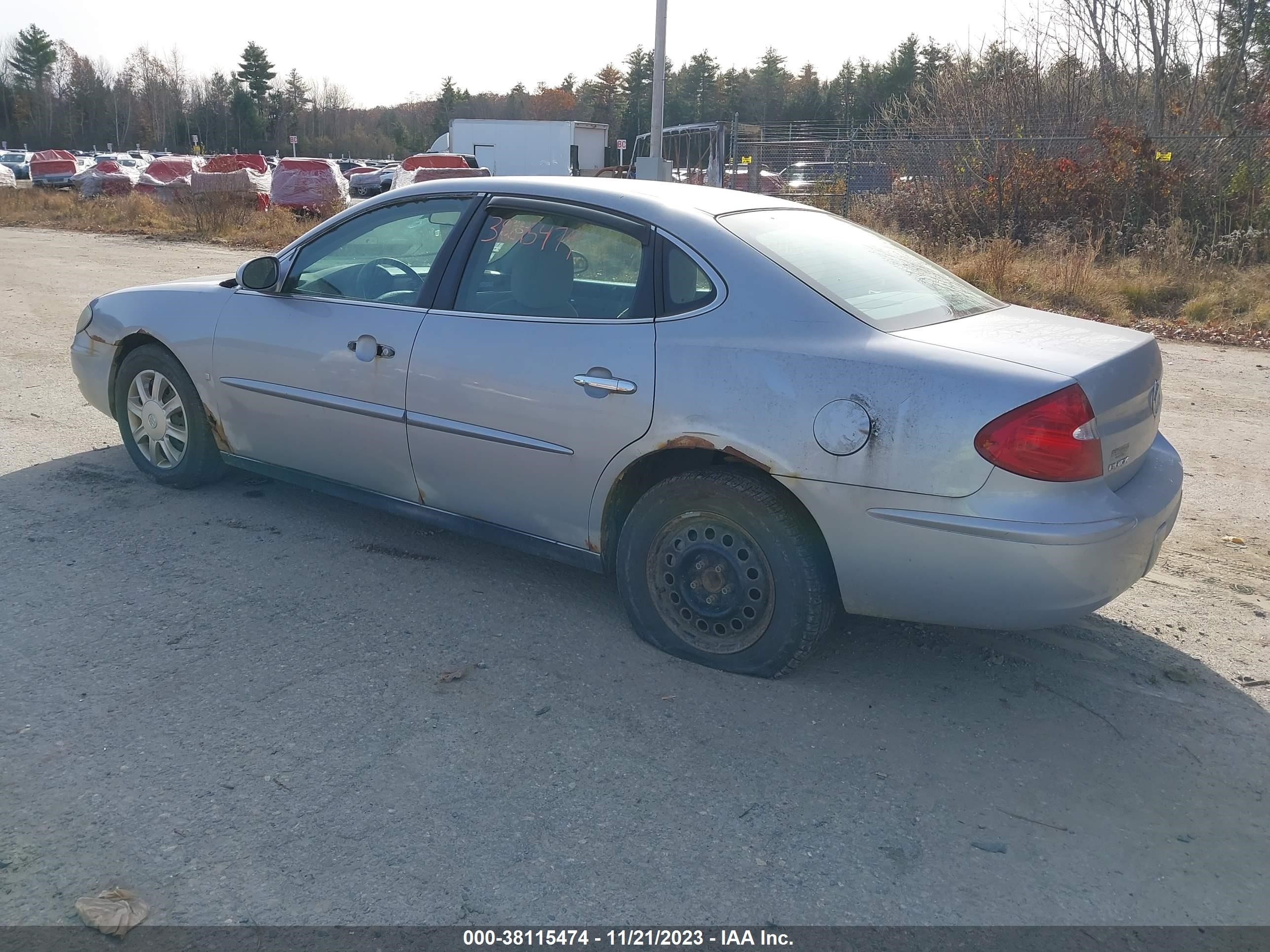 Photo 2 VIN: 2G4WC552761189795 - BUICK LACROSSE 