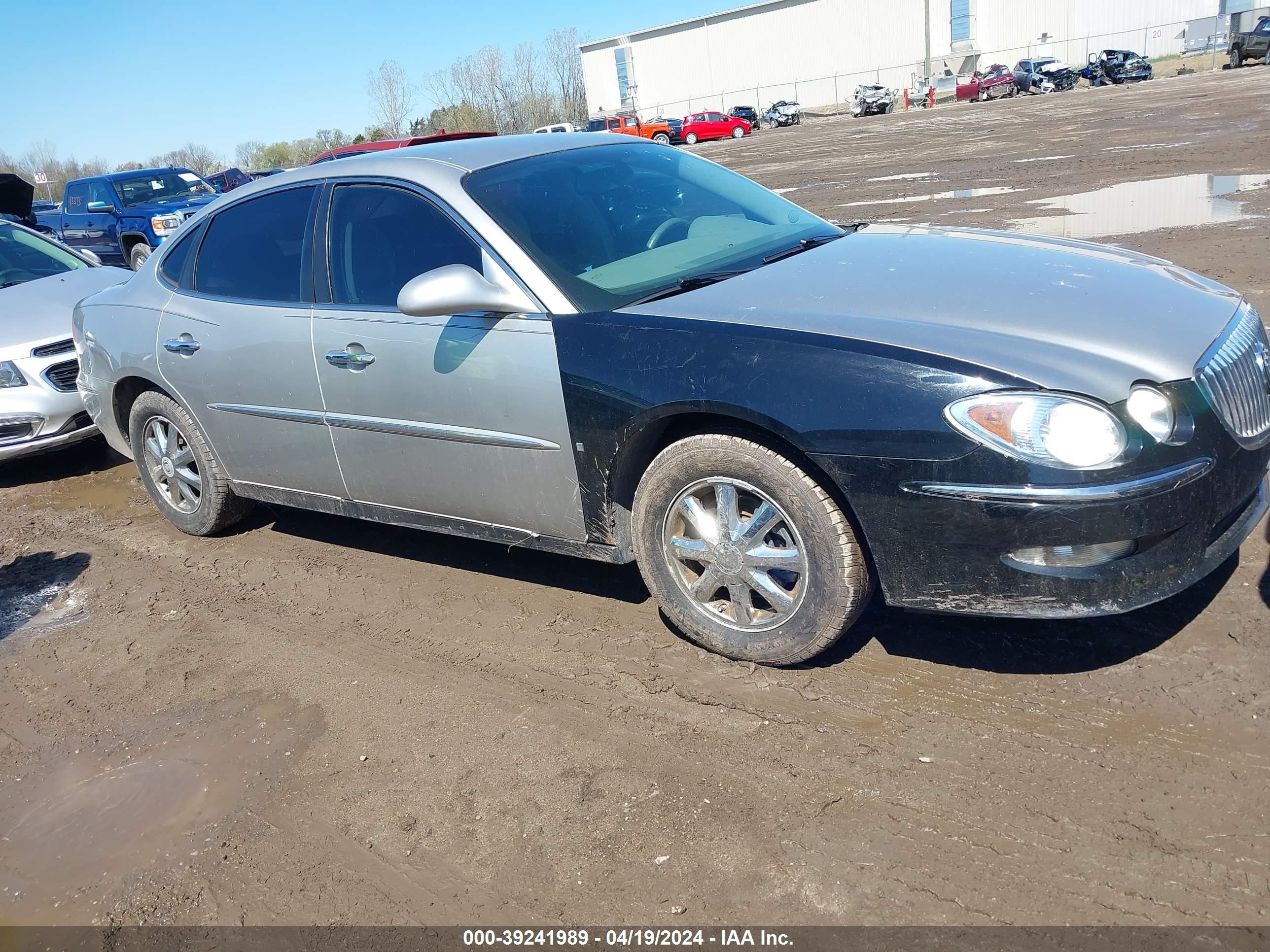 Photo 0 VIN: 2G4WC582081163022 - BUICK LACROSSE 