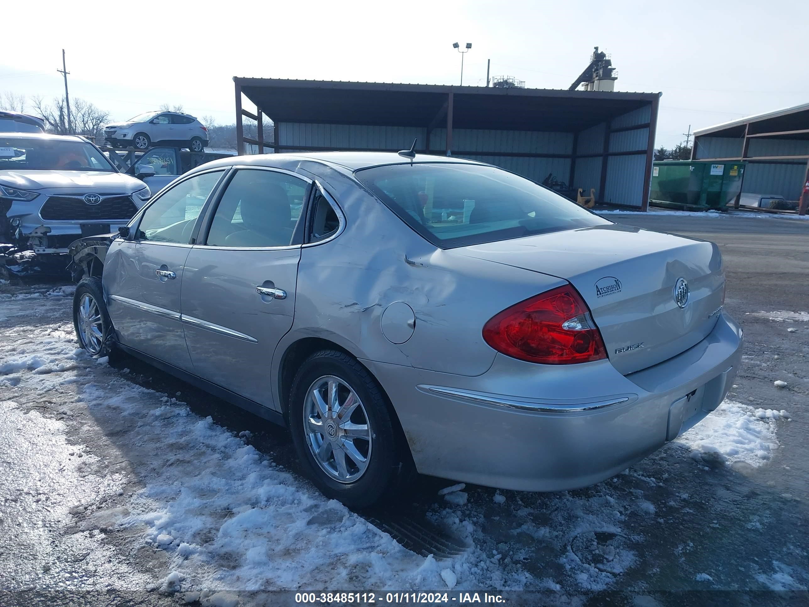 Photo 2 VIN: 2G4WC582081171802 - BUICK LACROSSE 