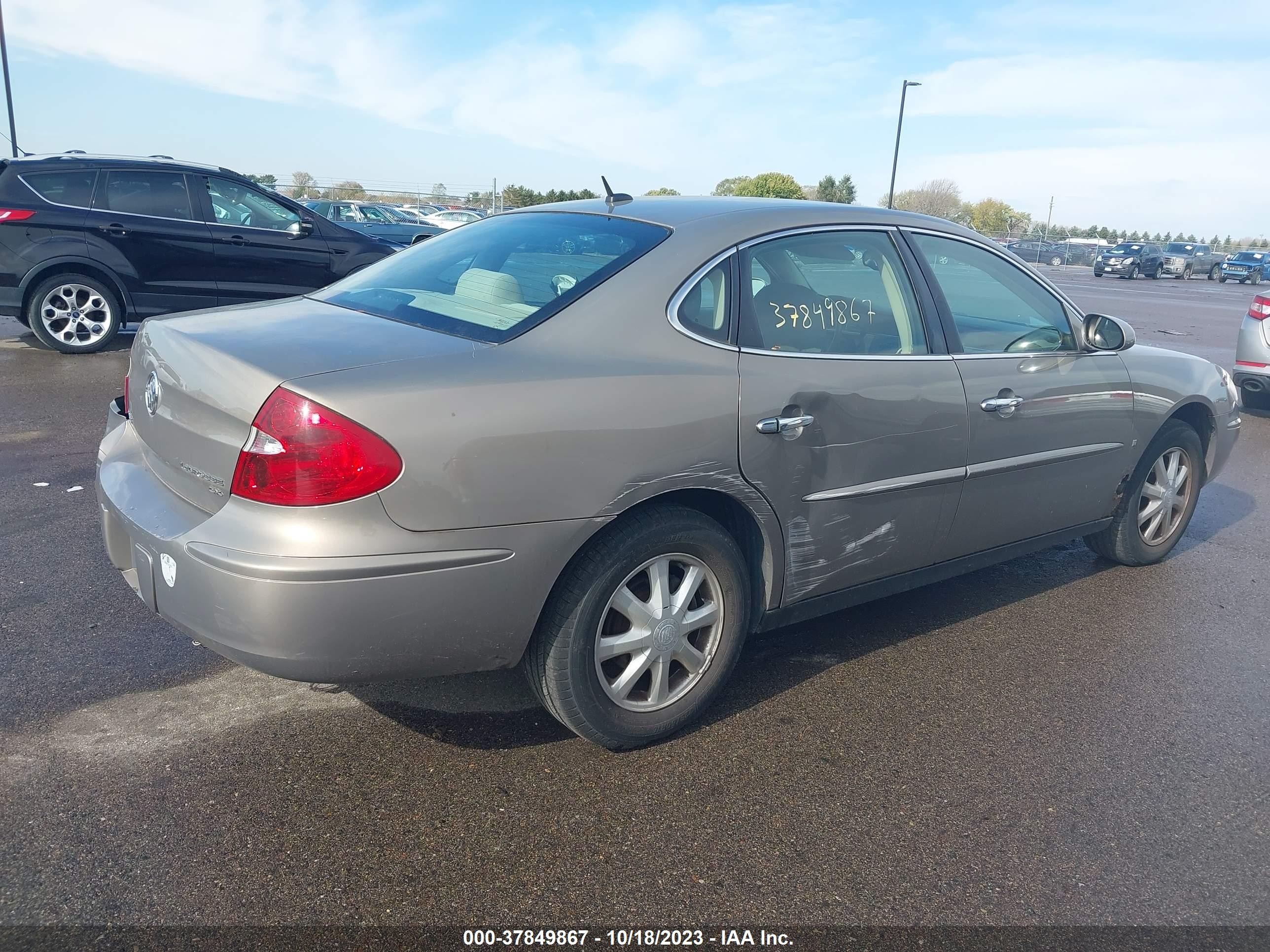 Photo 3 VIN: 2G4WC582161307481 - BUICK LACROSSE 