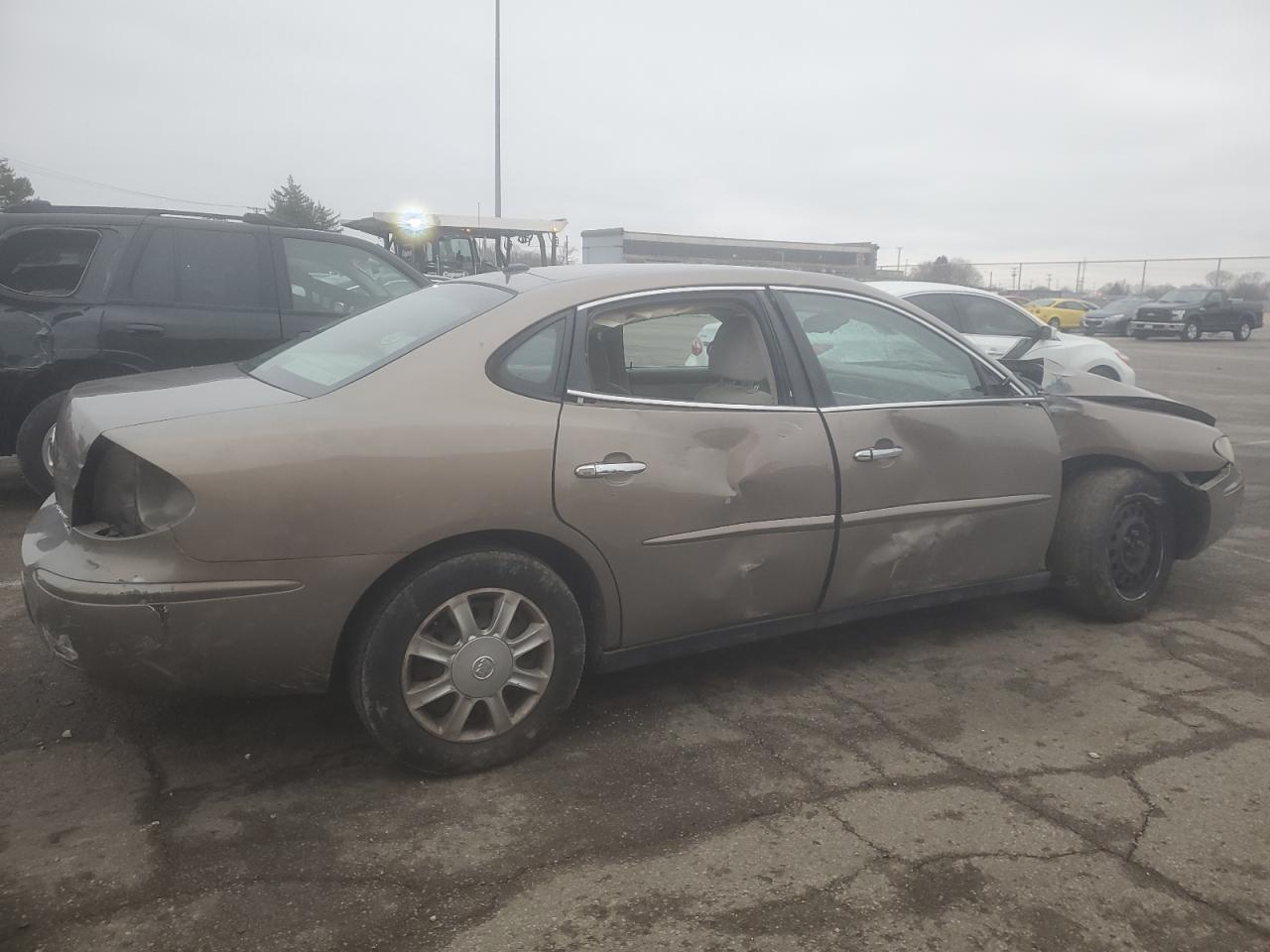 Photo 2 VIN: 2G4WC582171183827 - BUICK LACROSSE 