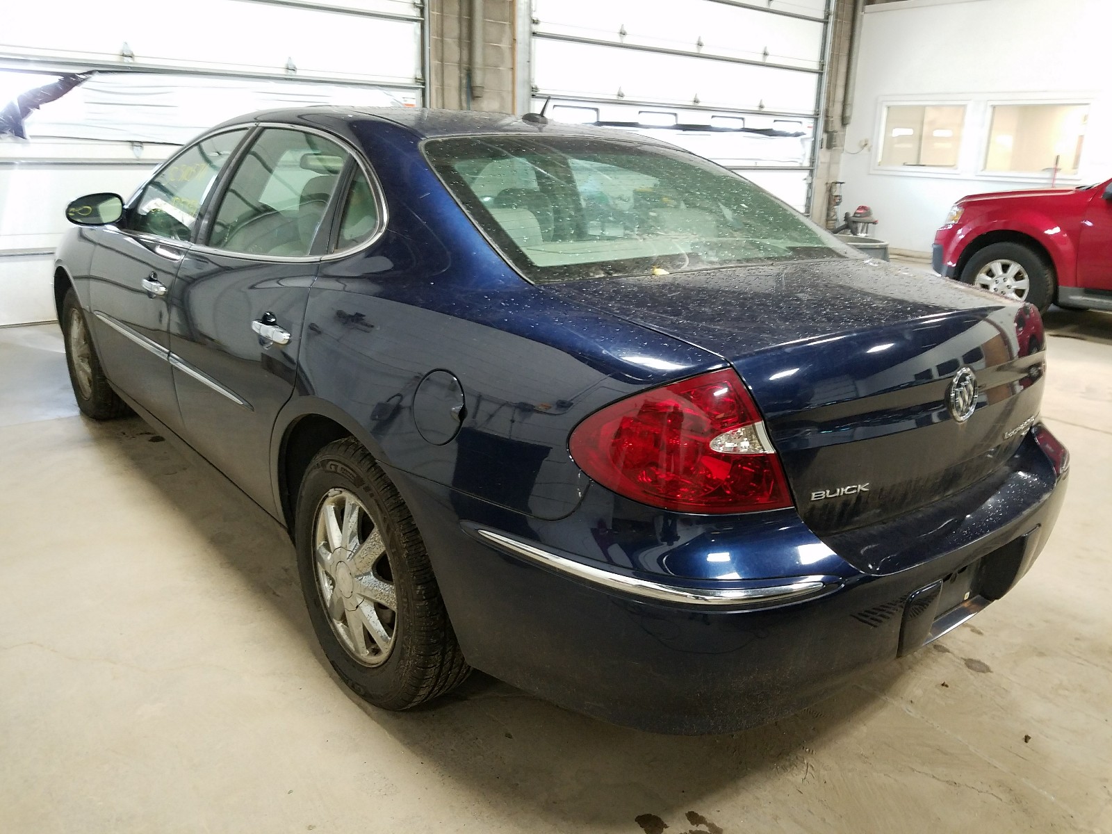 Photo 2 VIN: 2G4WC582271178104 - BUICK LACROSSE C 