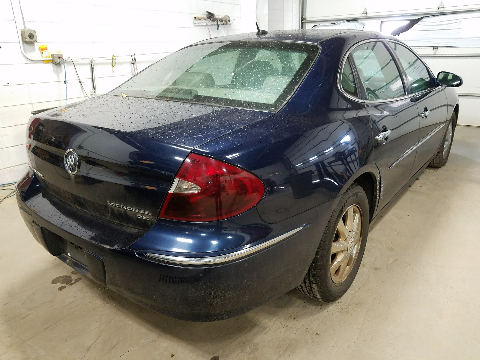 Photo 3 VIN: 2G4WC582271178104 - BUICK LACROSSE C 