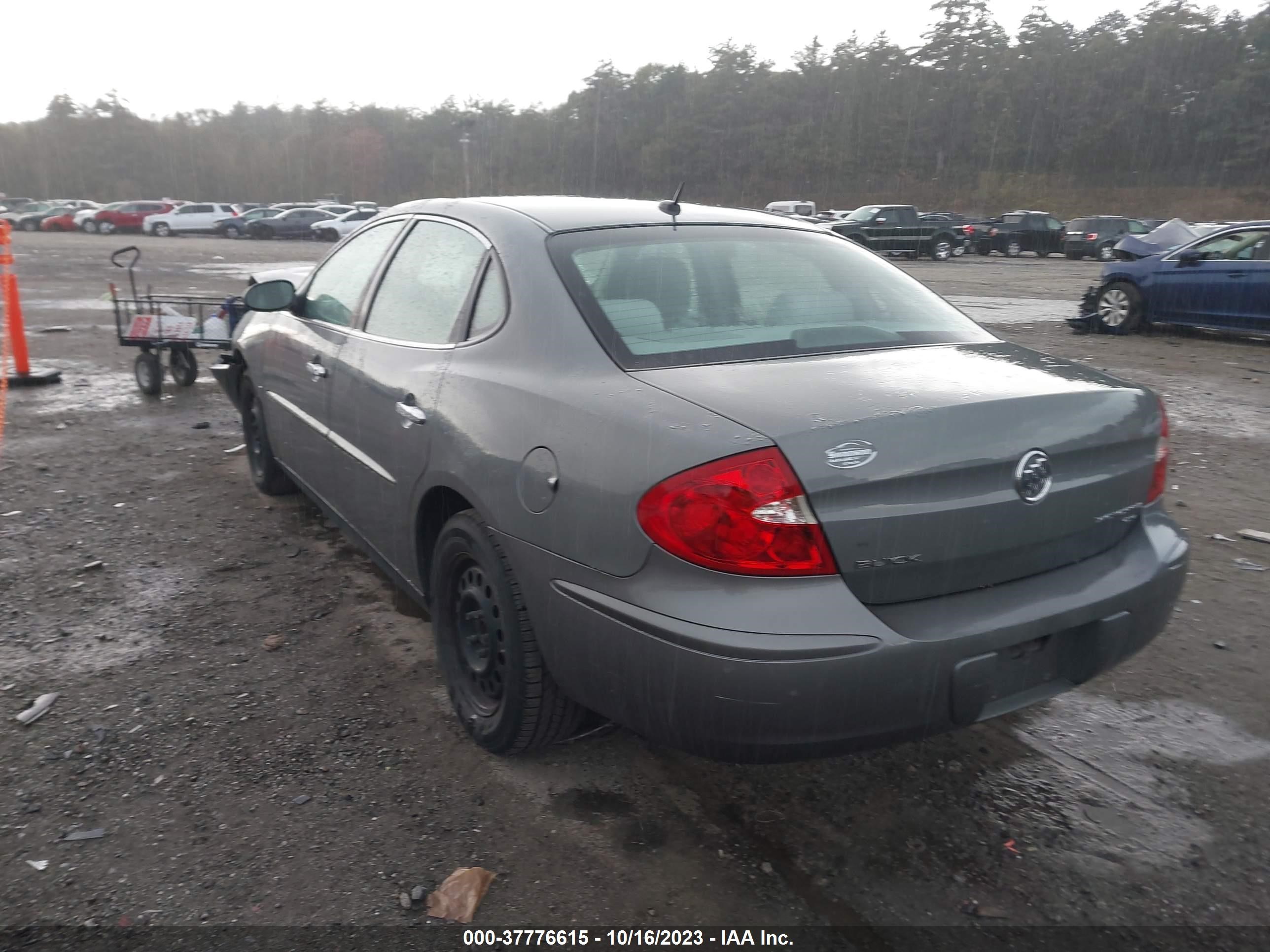 Photo 2 VIN: 2G4WC582271243940 - BUICK LACROSSE 