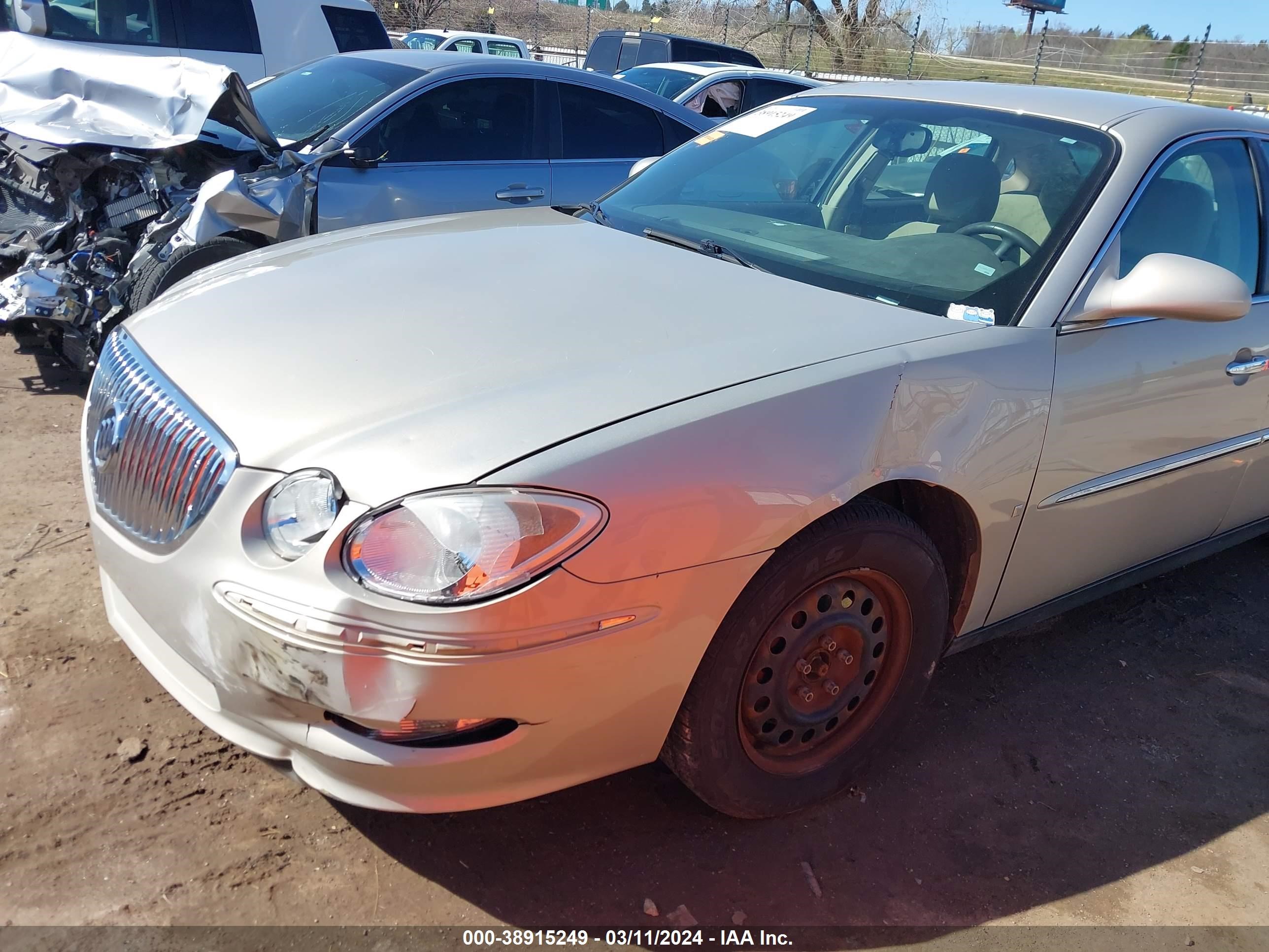 Photo 5 VIN: 2G4WC582281363304 - BUICK LACROSSE 