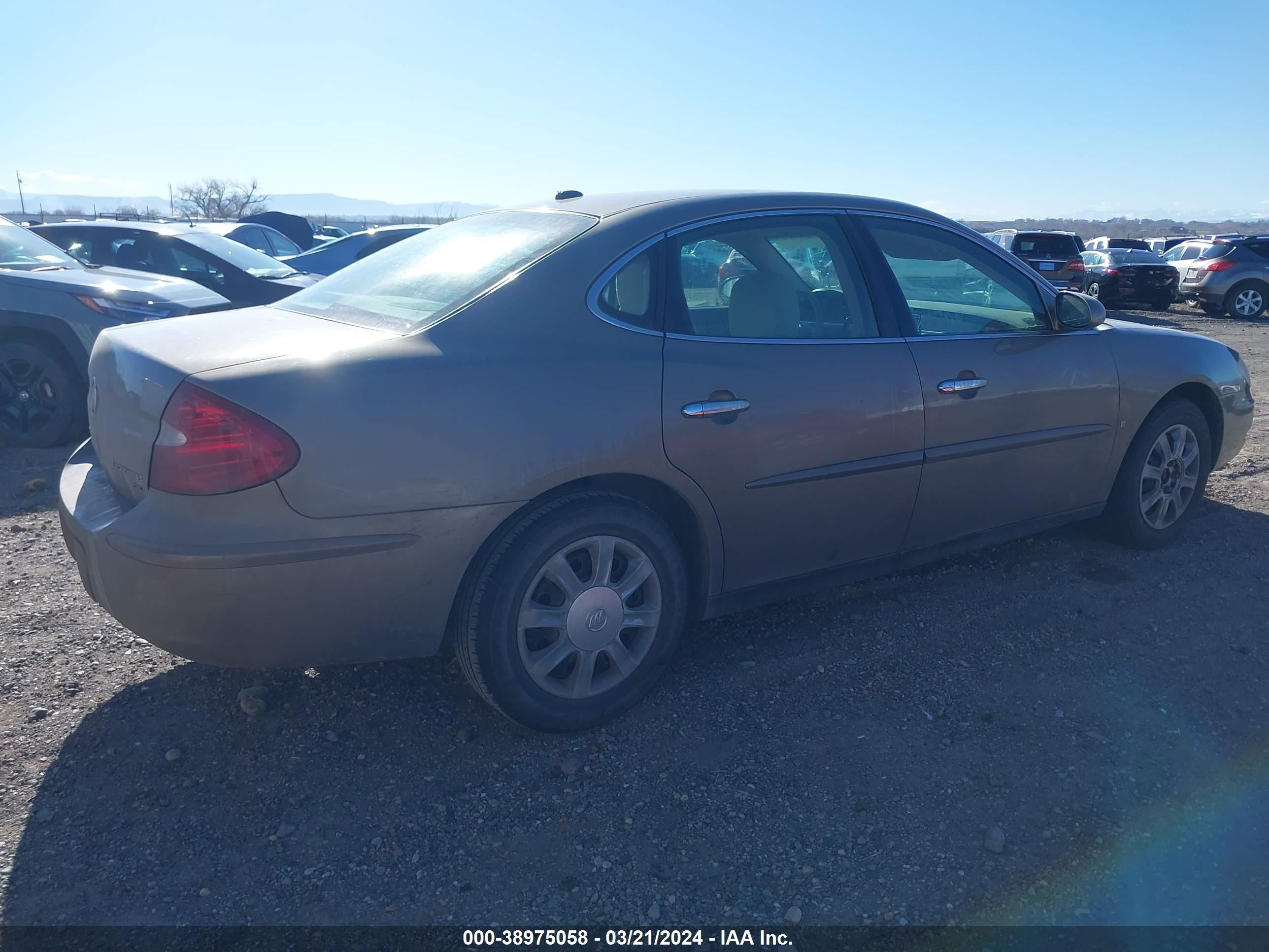 Photo 3 VIN: 2G4WC582371216116 - BUICK LACROSSE 