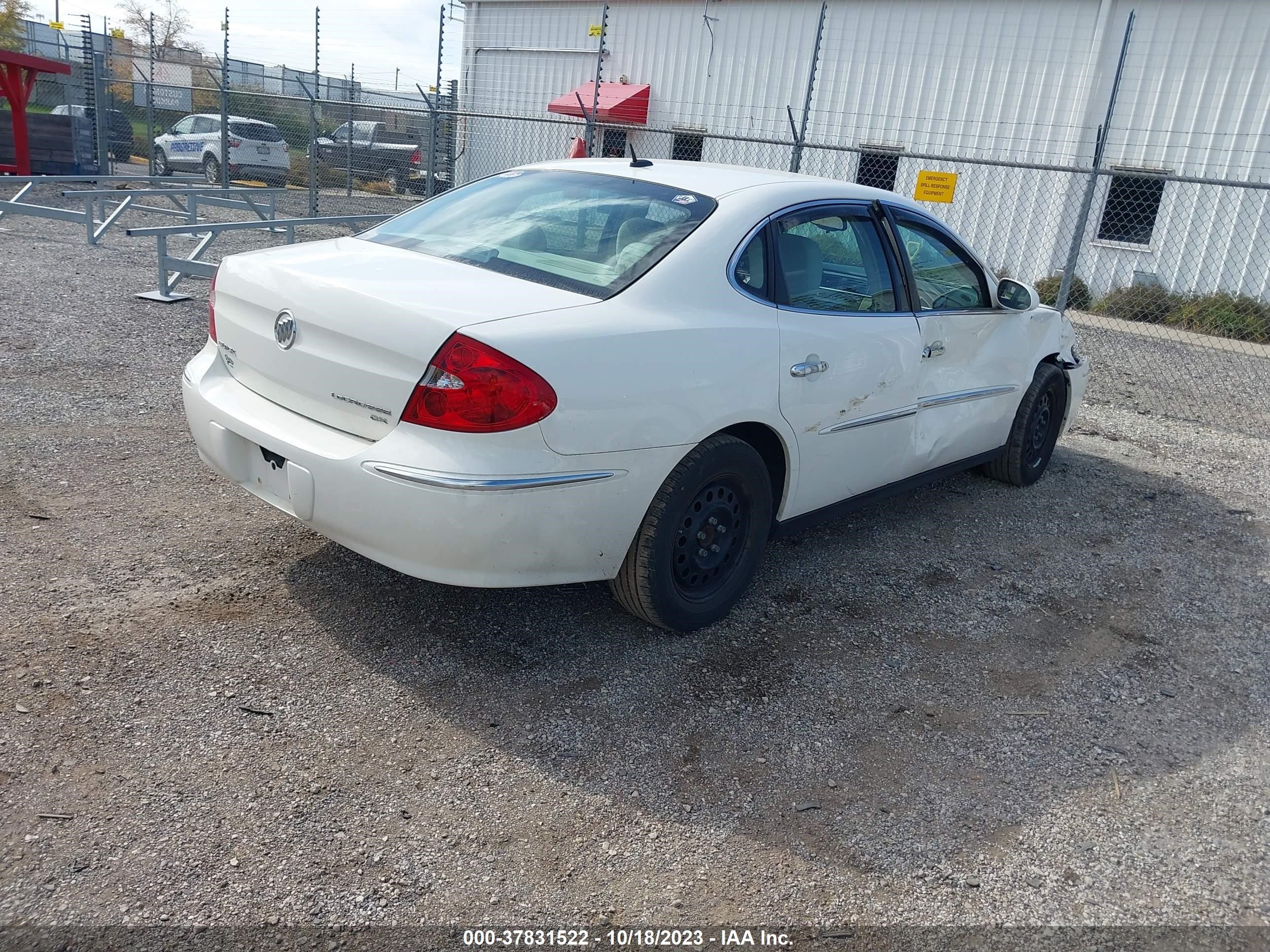 Photo 3 VIN: 2G4WC582381181918 - BUICK LACROSSE 