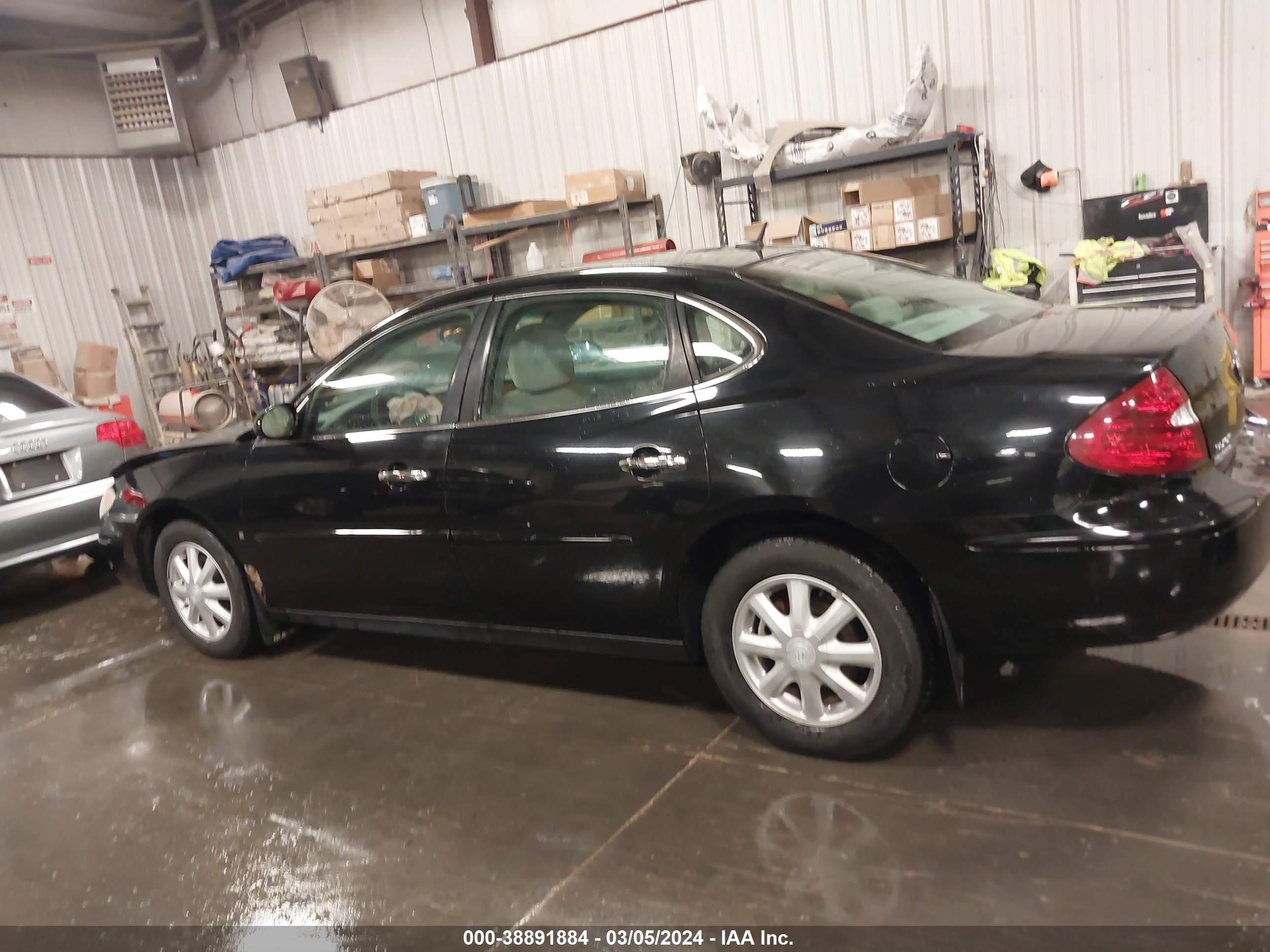 Photo 13 VIN: 2G4WC582461164378 - BUICK LACROSSE 