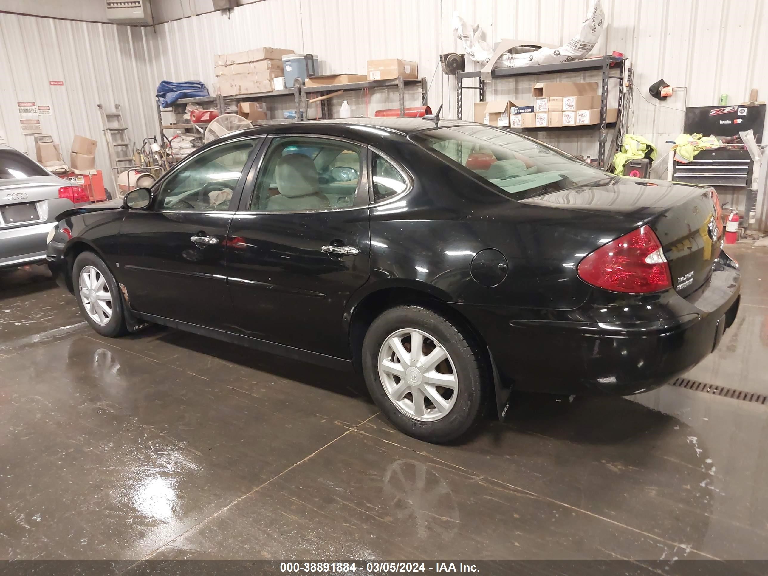 Photo 2 VIN: 2G4WC582461164378 - BUICK LACROSSE 