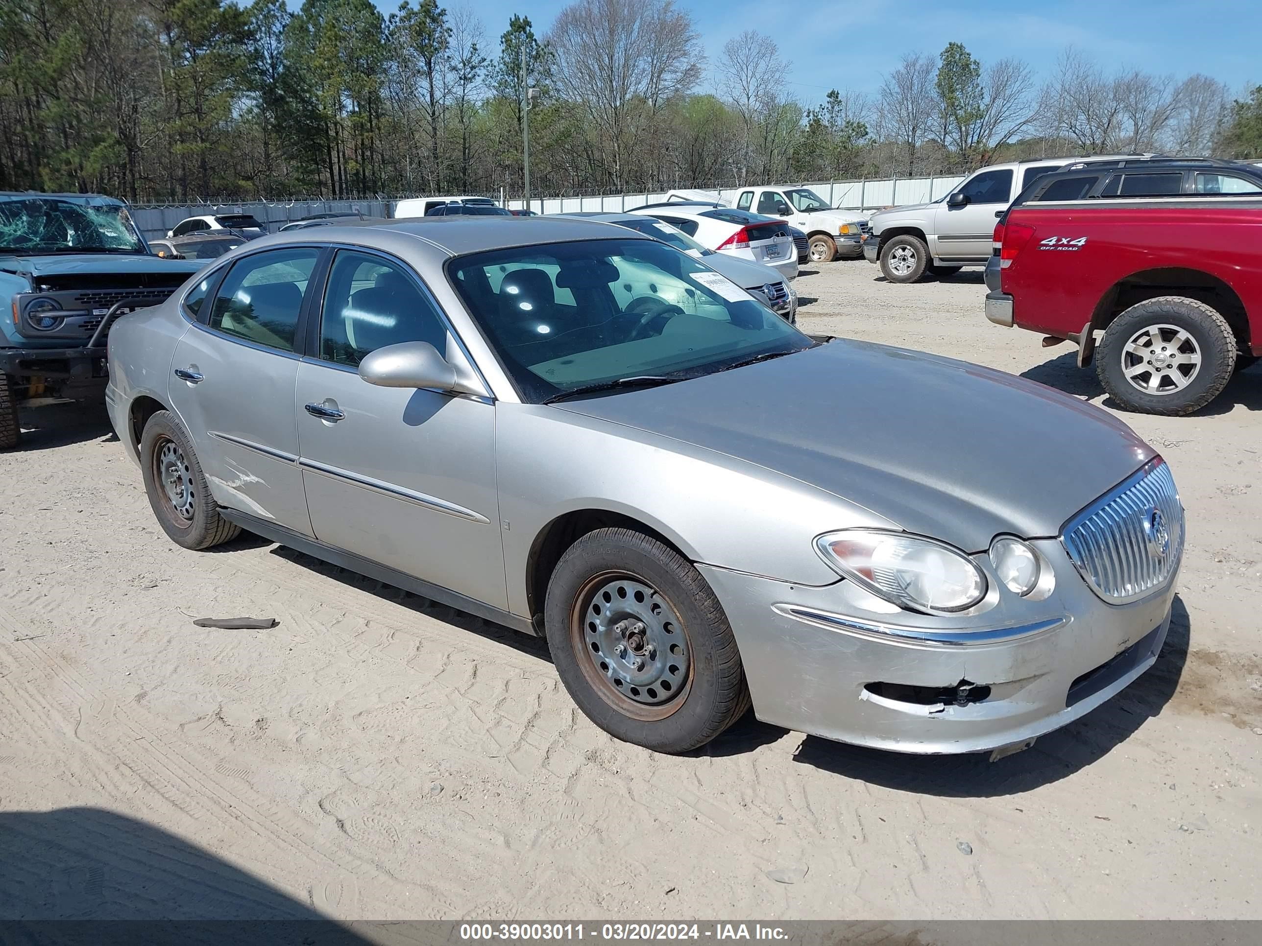 Photo 0 VIN: 2G4WC582481303010 - BUICK LACROSSE 