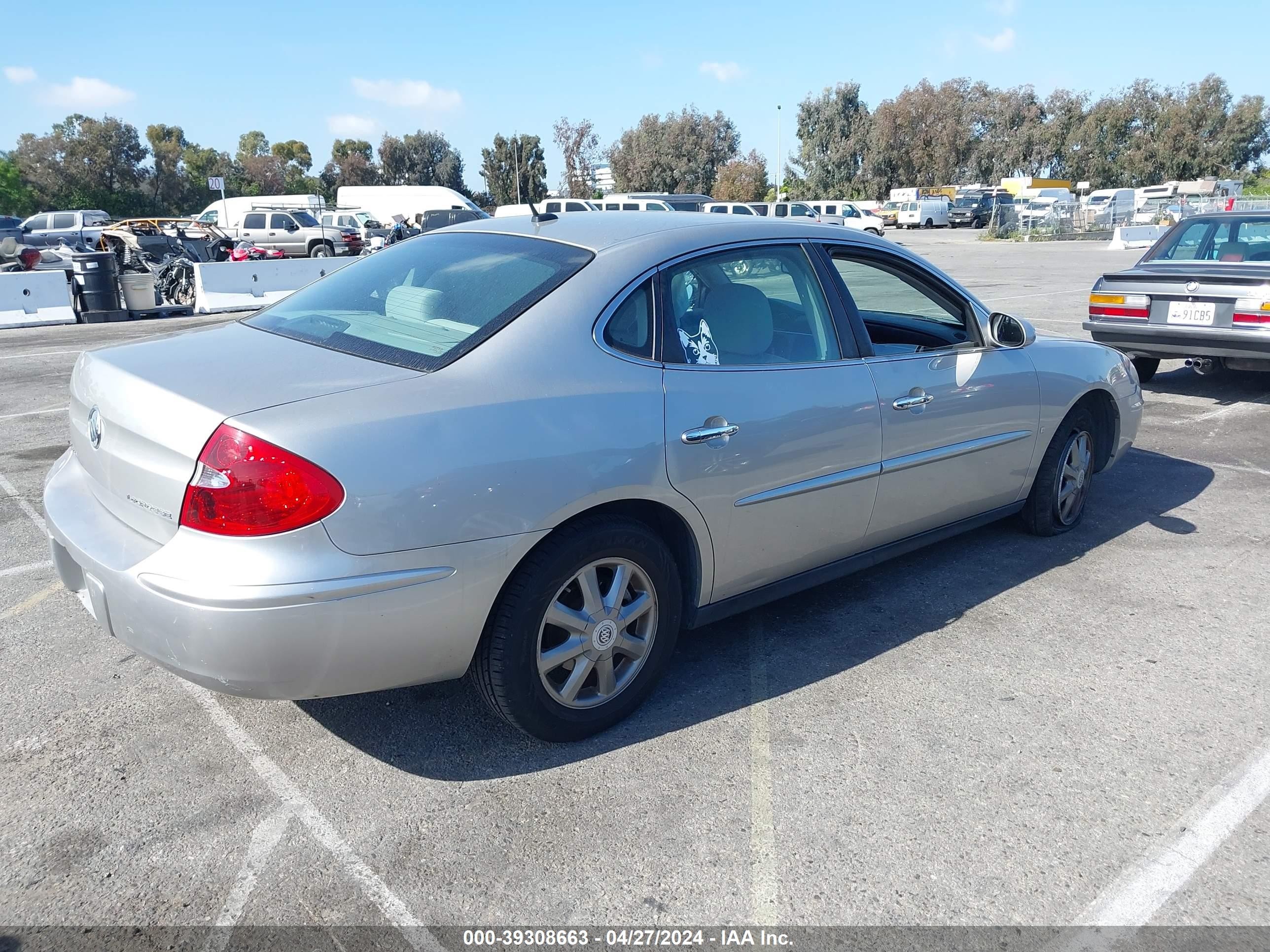 Photo 3 VIN: 2G4WC582571238036 - BUICK LACROSSE 