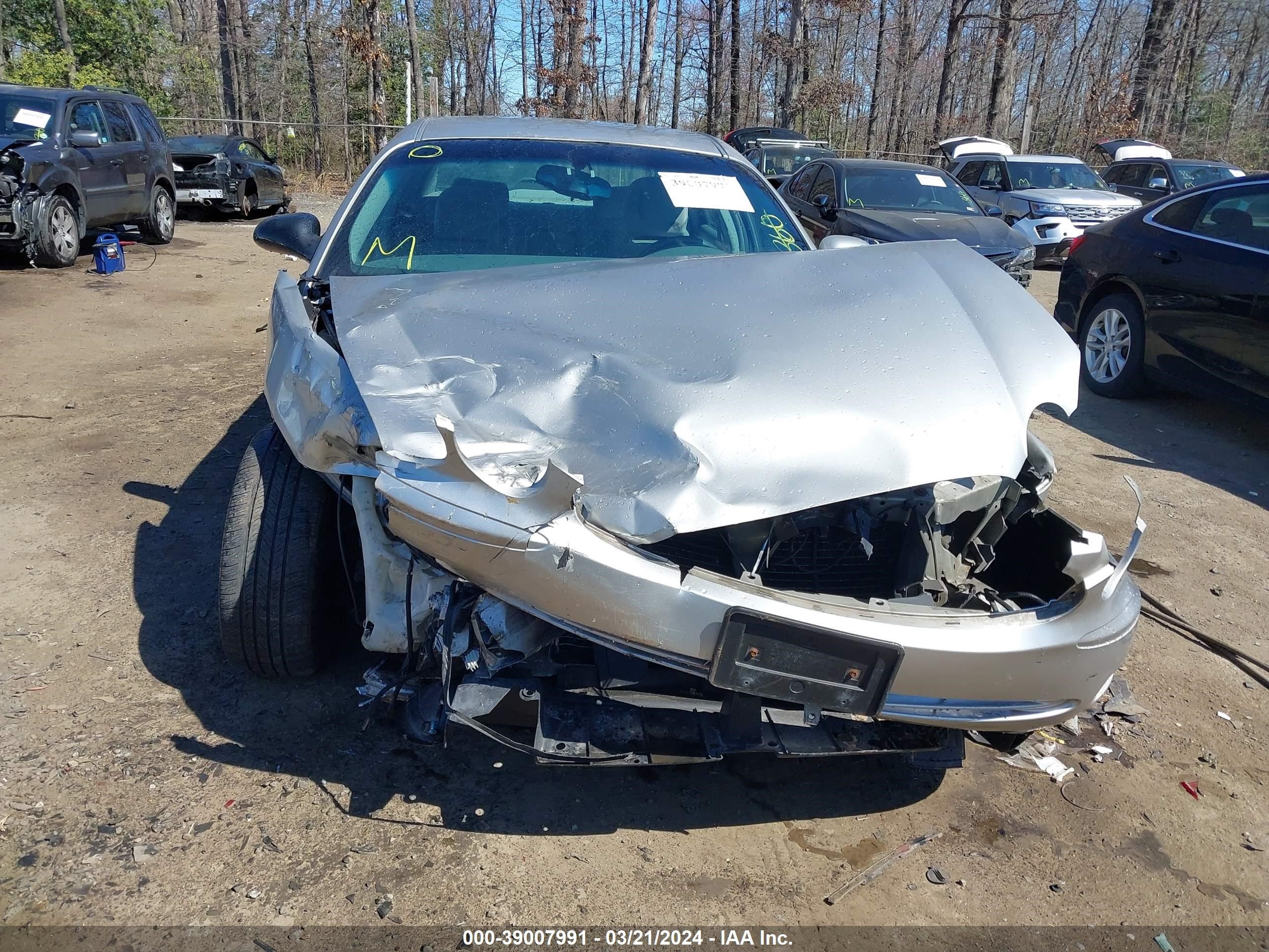 Photo 12 VIN: 2G4WC582571246976 - BUICK LACROSSE 