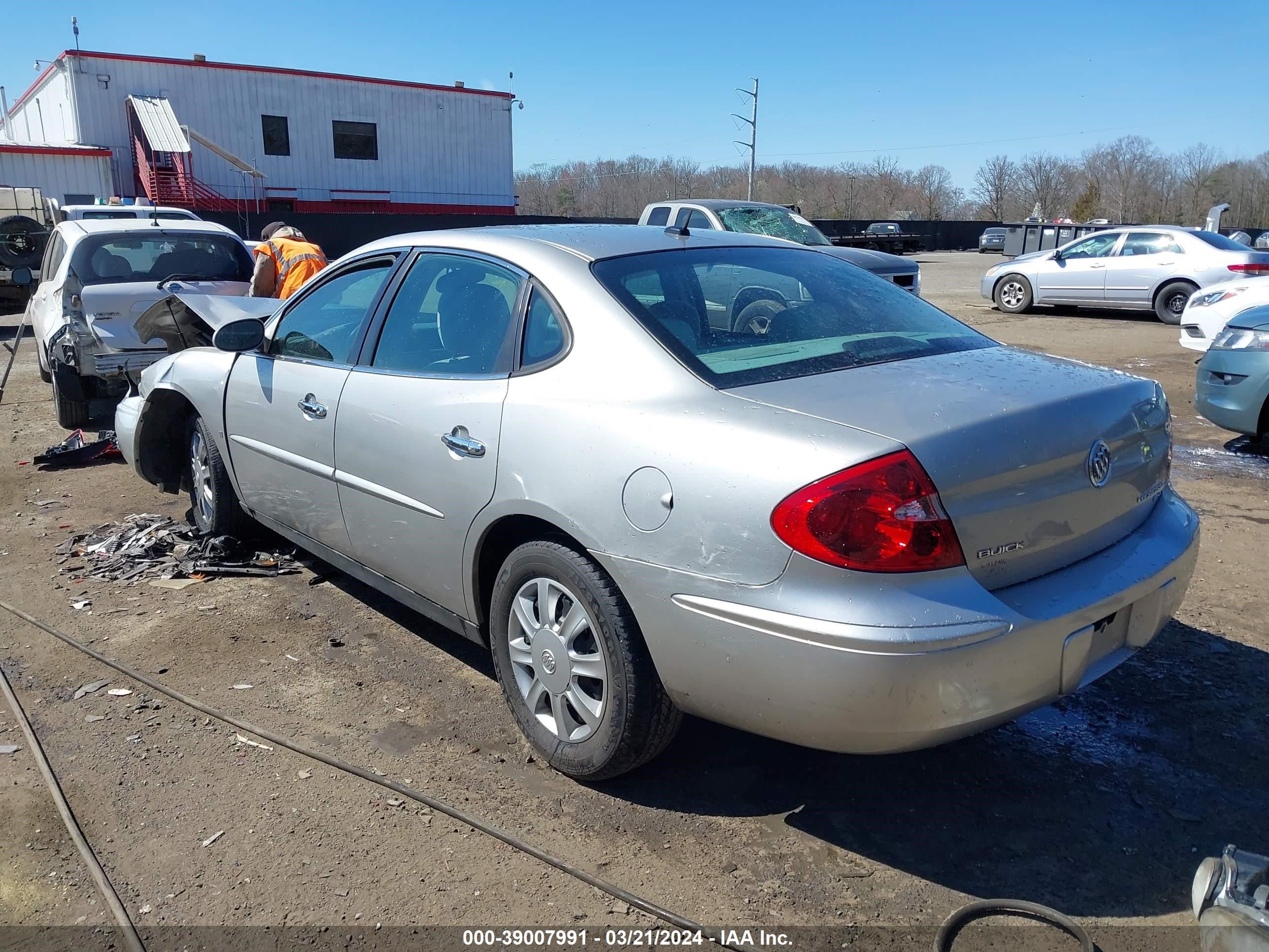 Photo 2 VIN: 2G4WC582571246976 - BUICK LACROSSE 