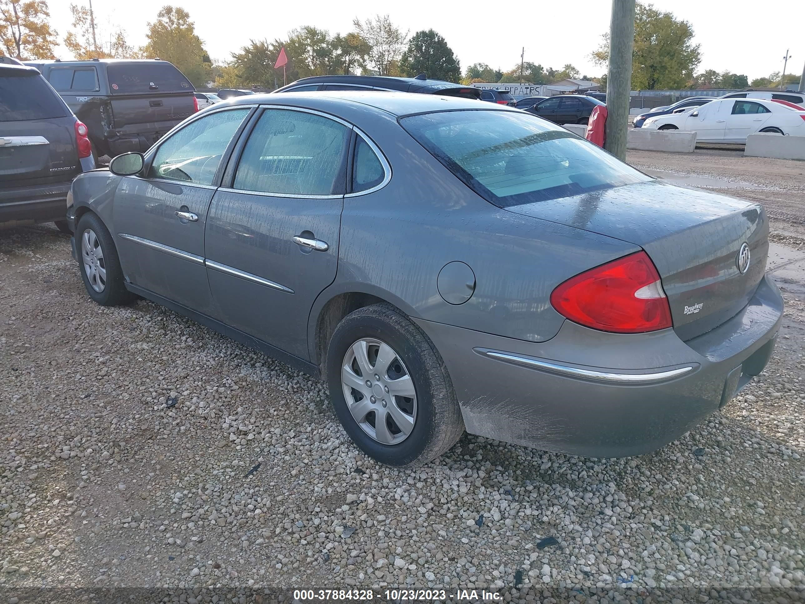 Photo 2 VIN: 2G4WC582581210092 - BUICK LACROSSE 