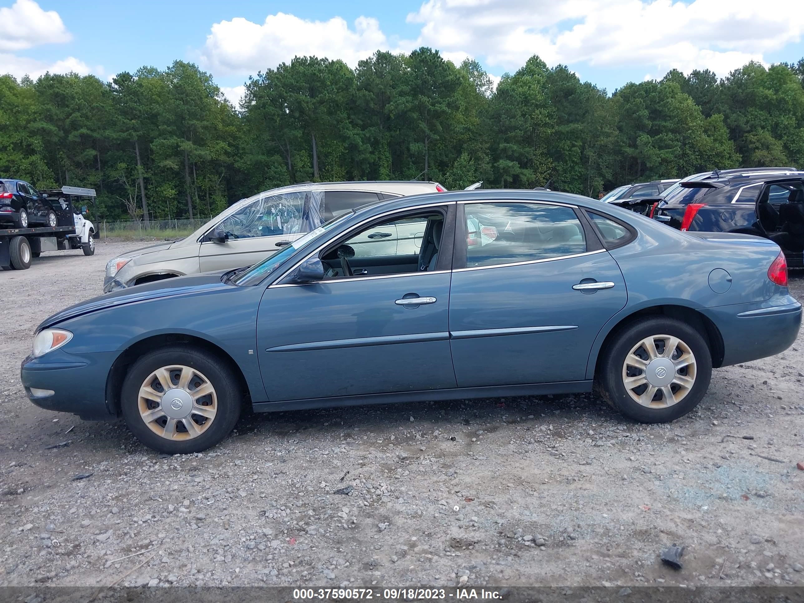 Photo 13 VIN: 2G4WC582771200856 - BUICK LACROSSE 