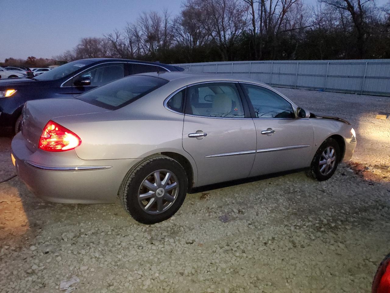 Photo 2 VIN: 2G4WC582791217935 - BUICK LACROSSE 