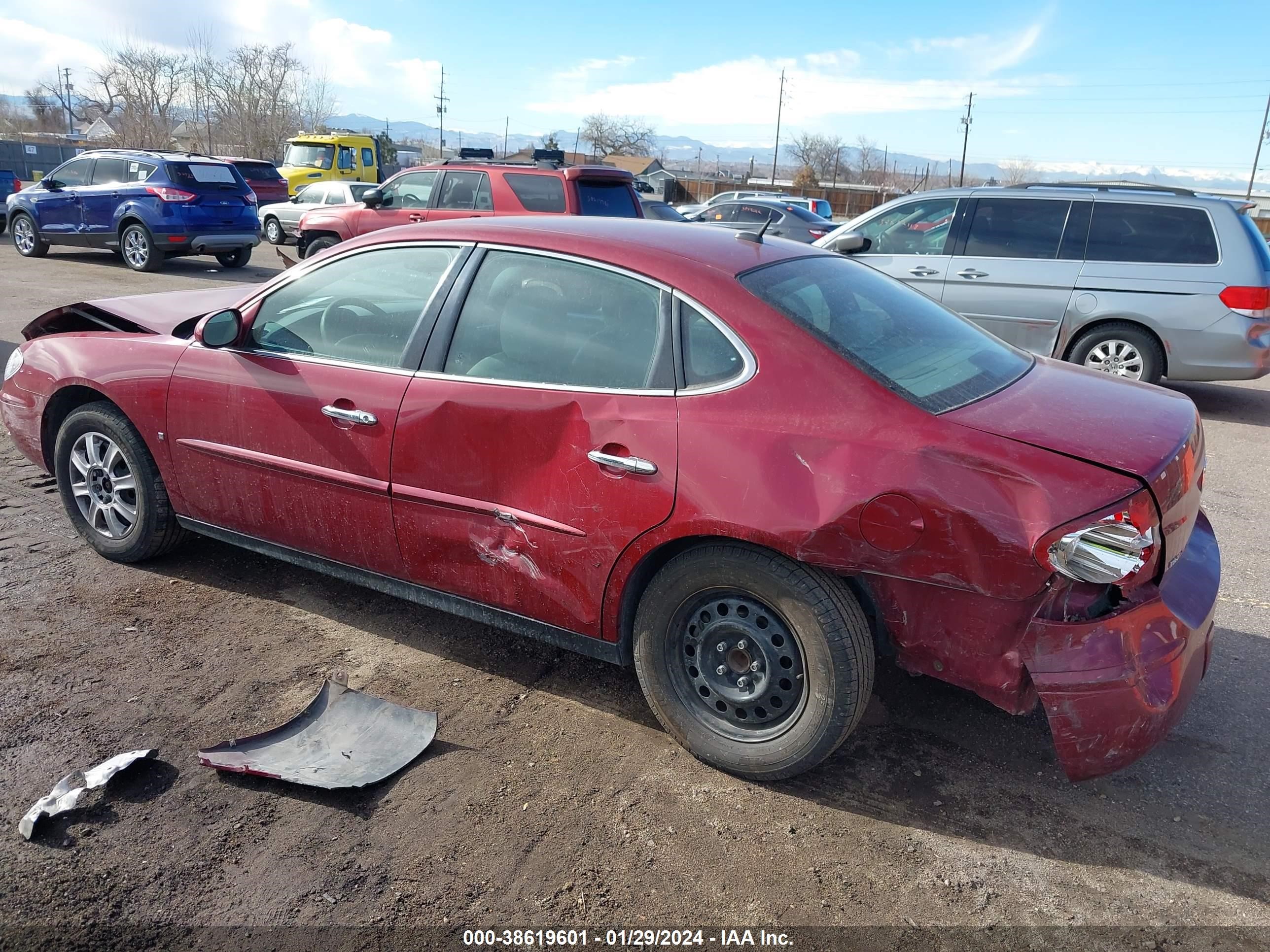 Photo 2 VIN: 2G4WC582961101356 - BUICK LACROSSE 